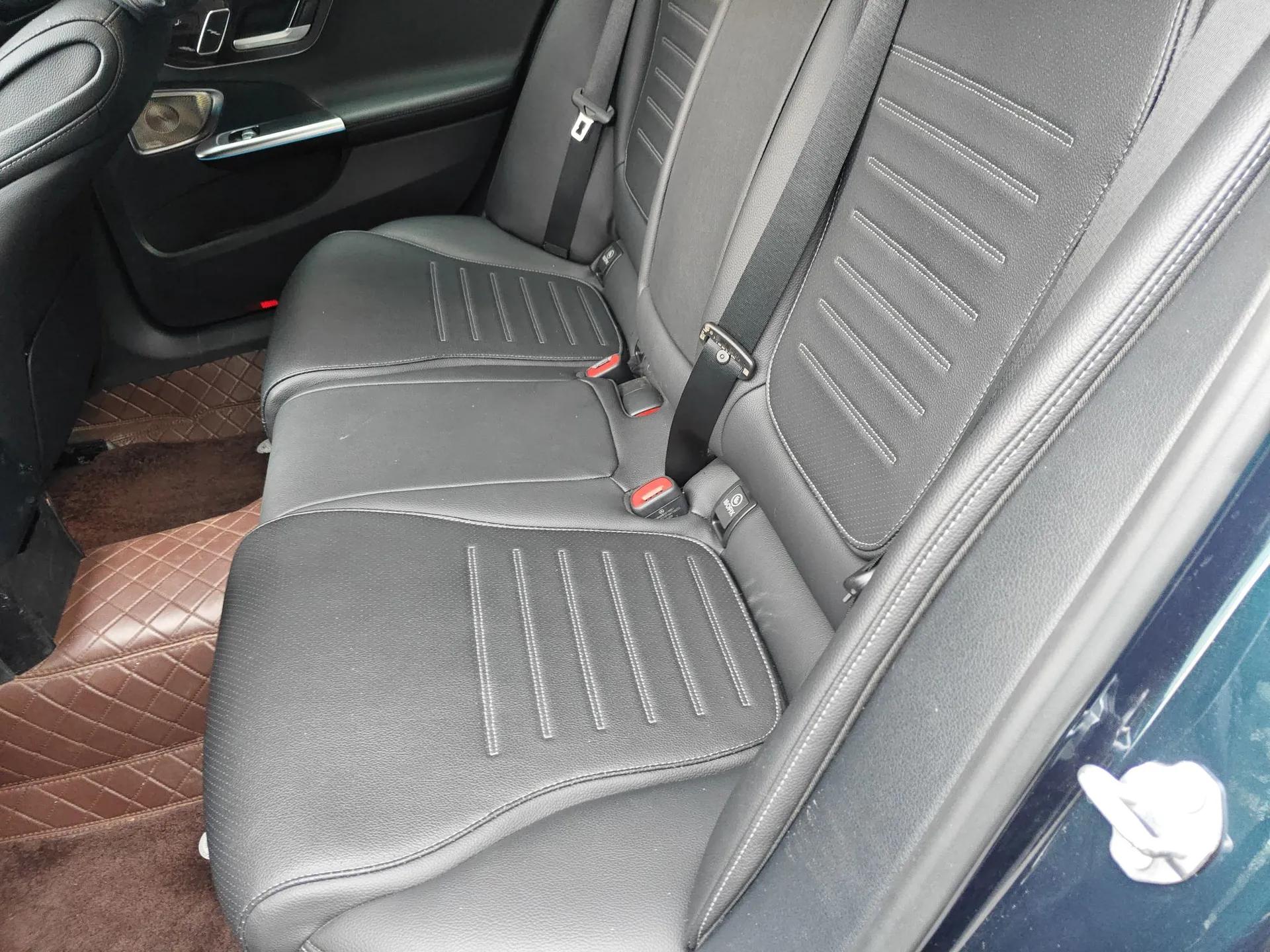Mercedes-Benz C-Class 2023 C 260 L Bright Night Sports Edition — миниатюра 20