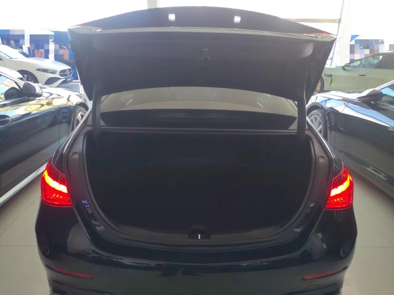 Mercedes-Benz C-Class 2023 Restyled C 260 L Night Edition Sports Version — миниатюра 21