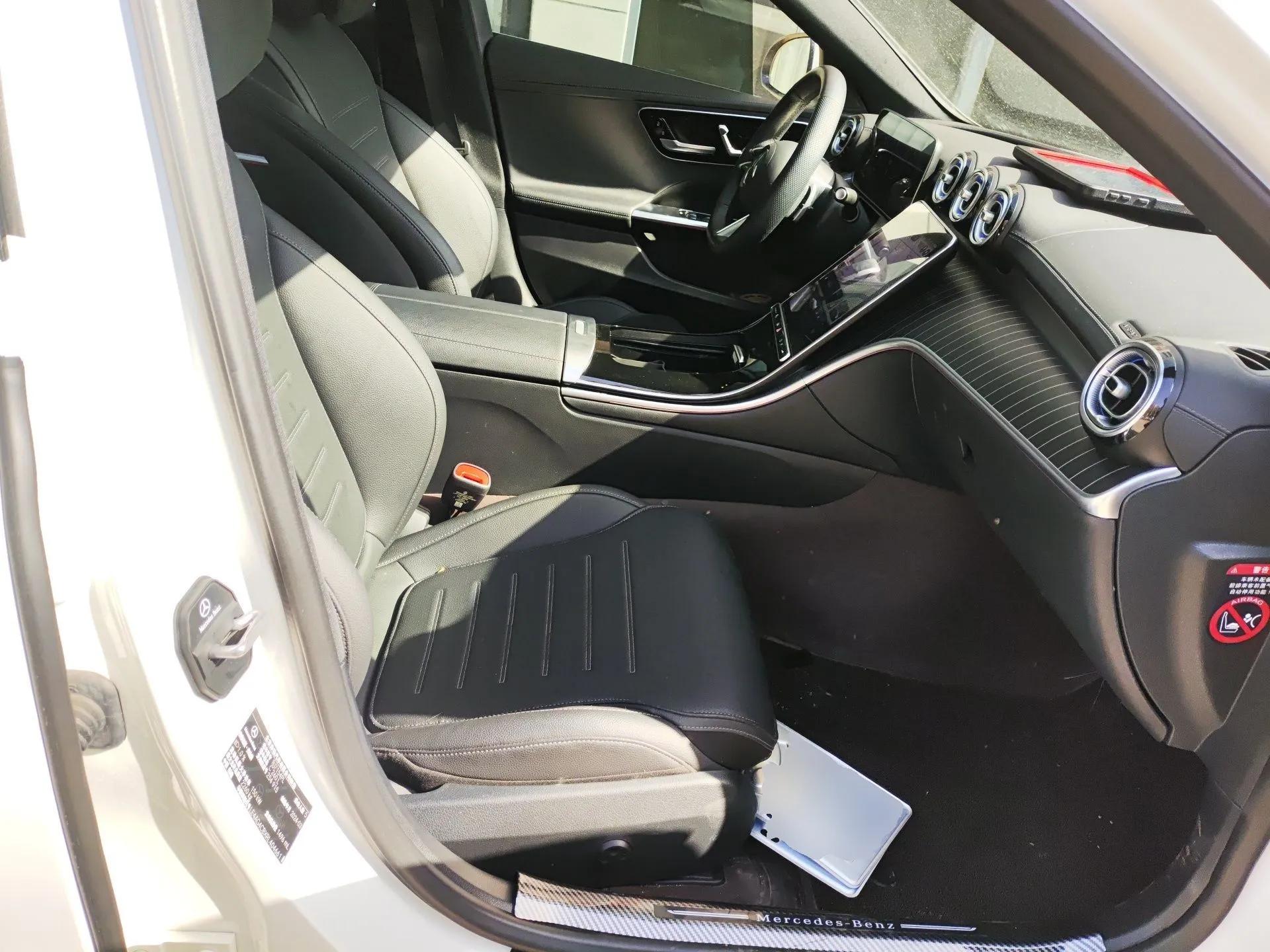 Mercedes-Benz C-Class 2024 Second Facelift C 260 L Sport Edition — миниатюра 23