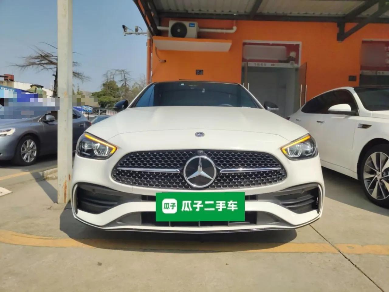 Mercedes-Benz C-Class 2024 Facelifted C-Class 260 L Night Edition Sports Version — миниатюра 2
