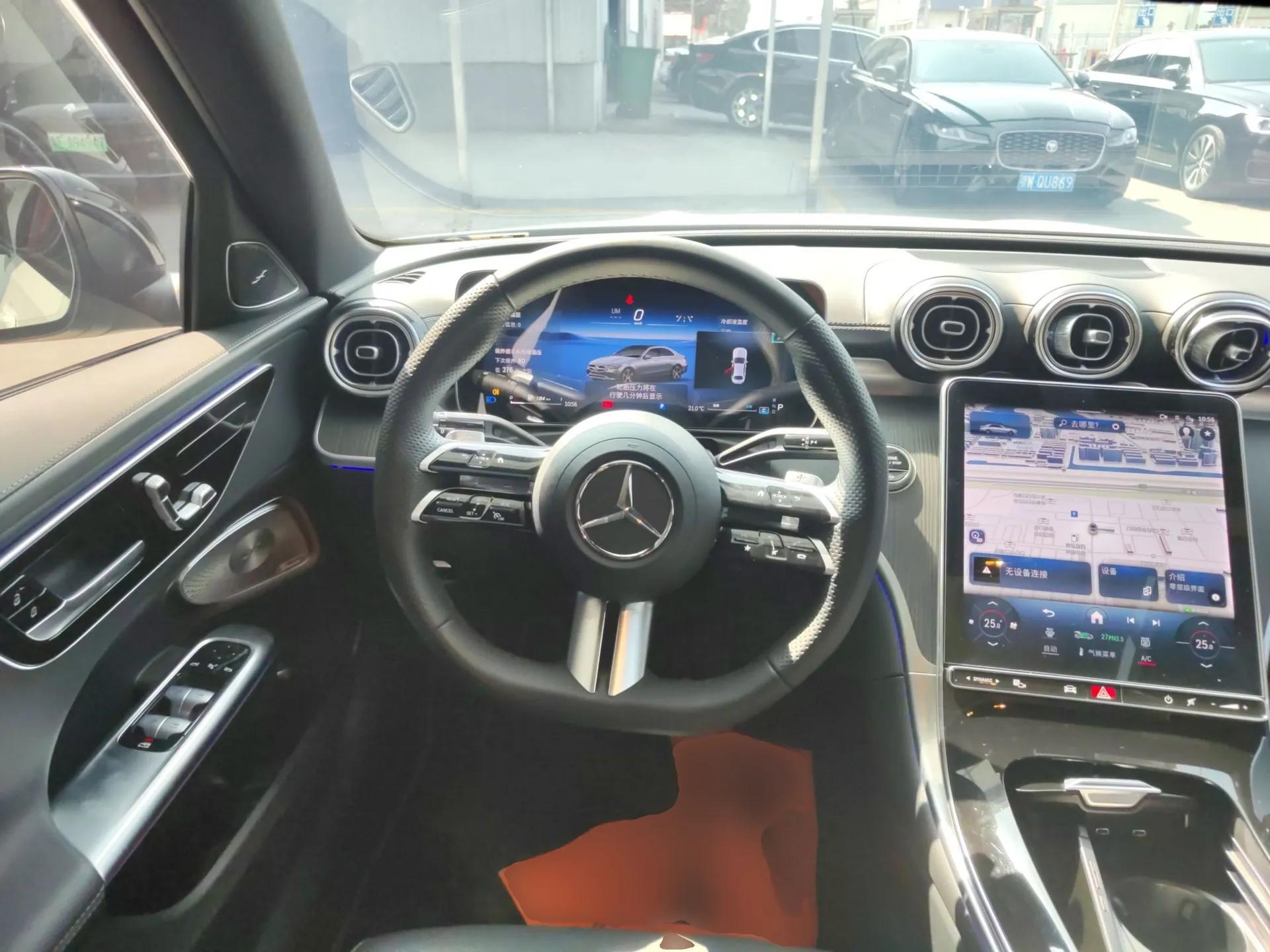 Mercedes-Benz C-Class 2024 Facelifted C-Class 260 L Night Edition Sports Version — миниатюра 13