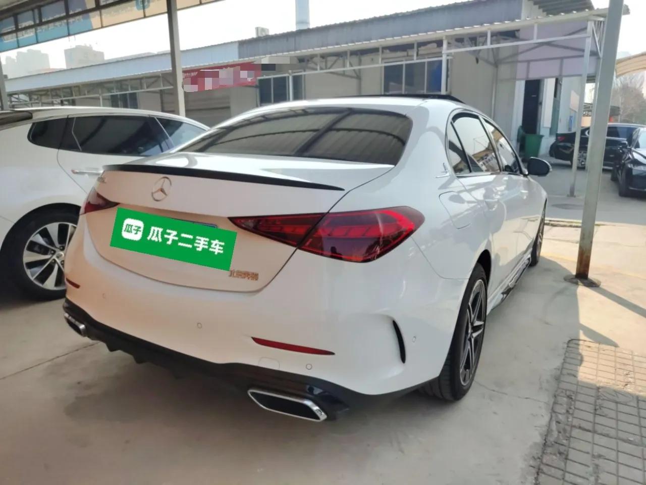 Mercedes-Benz C-Class 2024 Facelifted C-Class 260 L Night Edition Sports Version — миниатюра 4