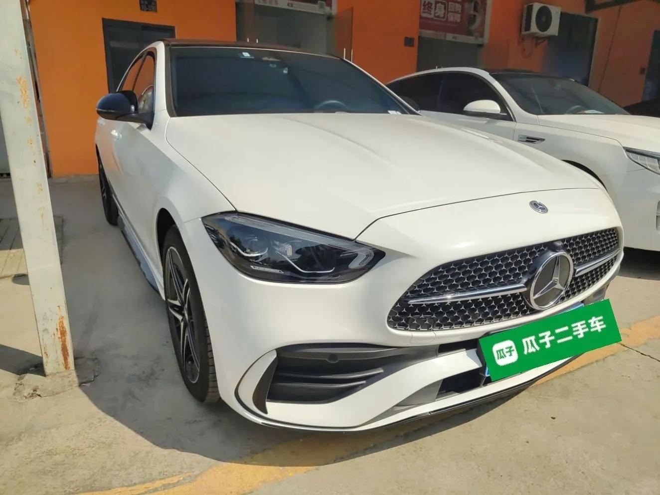 Mercedes-Benz C-Class 2024 Facelifted C-Class 260 L Night Edition Sports Version — миниатюра 6