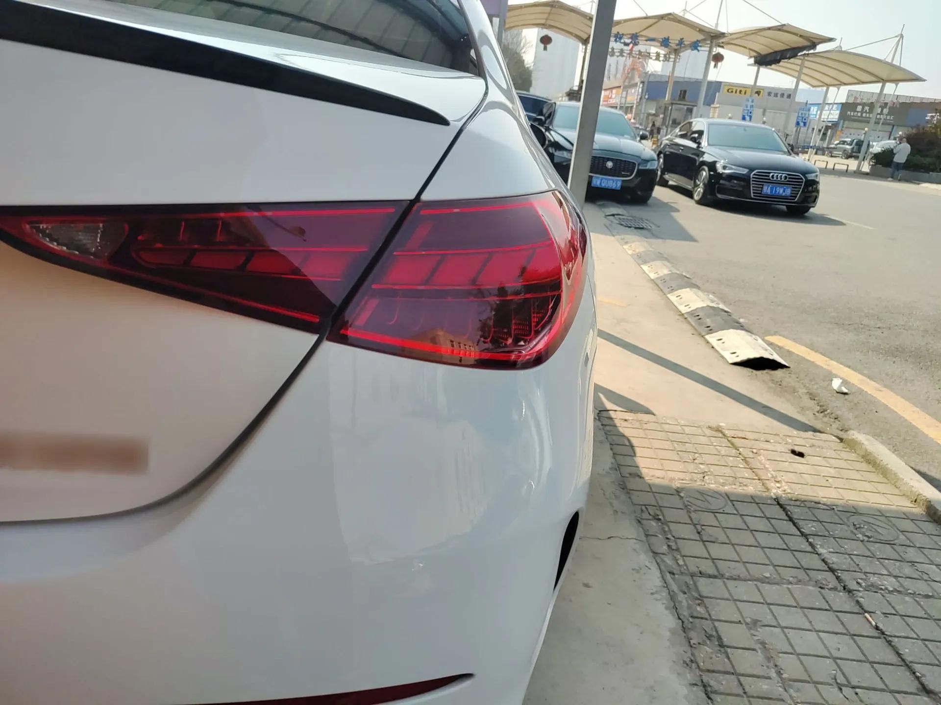 Mercedes-Benz C-Class 2024 Facelifted C-Class 260 L Night Edition Sports Version — миниатюра 8