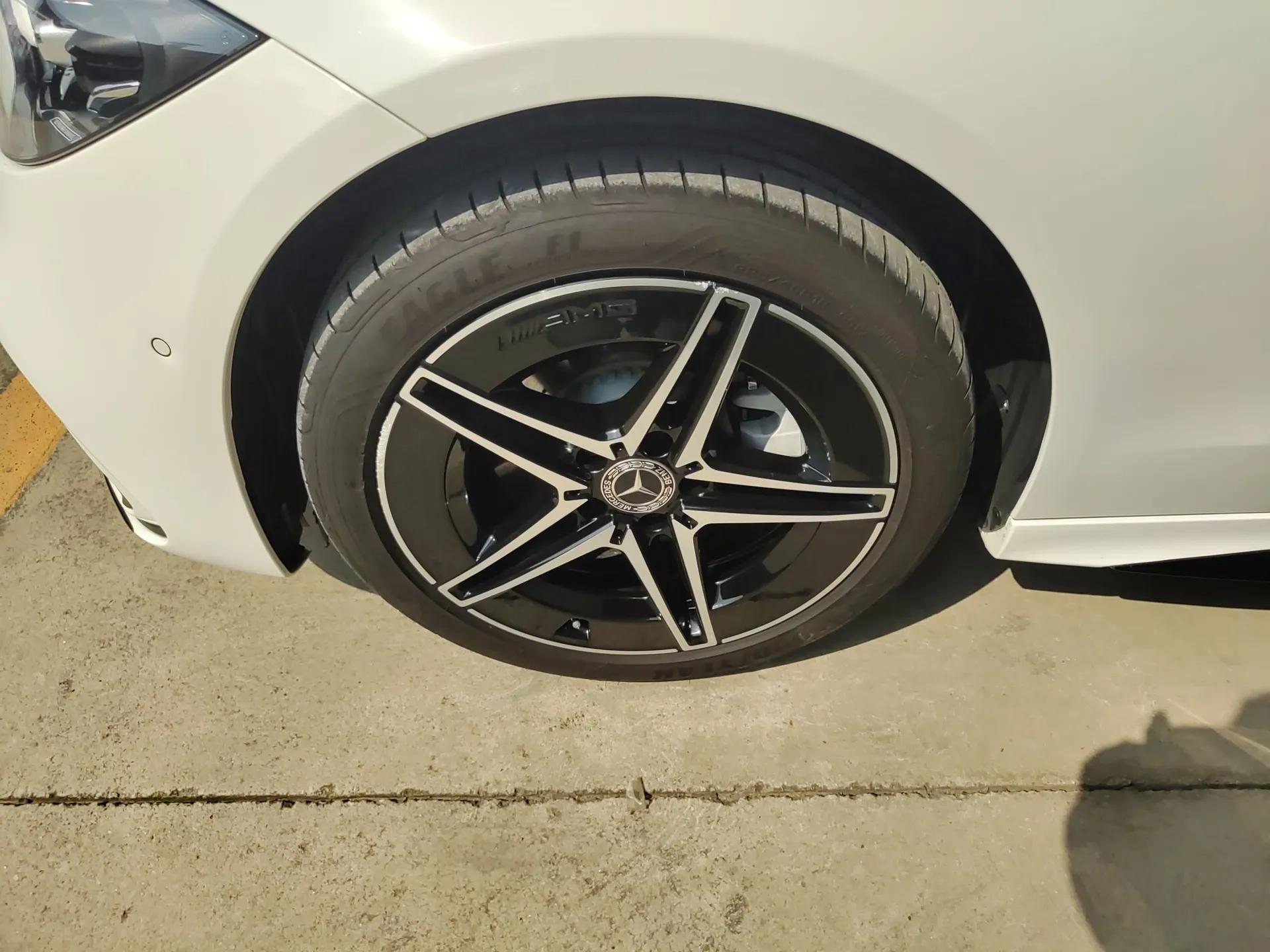 Mercedes-Benz C-Class 2024 Facelifted C-Class 260 L Night Edition Sports Version — миниатюра 9