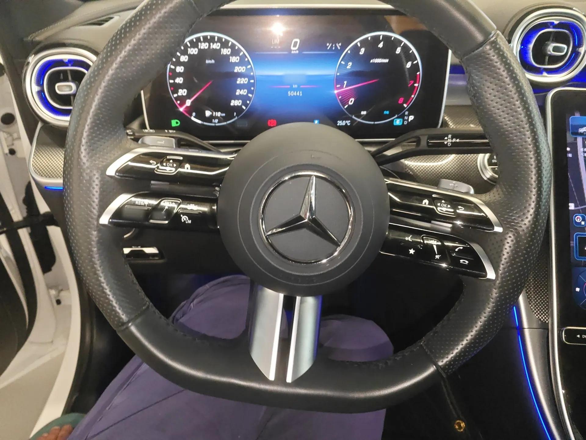 Mercedes-Benz C-Class 2023 C 260 L Bright Night Sports Edition — миниатюра 14