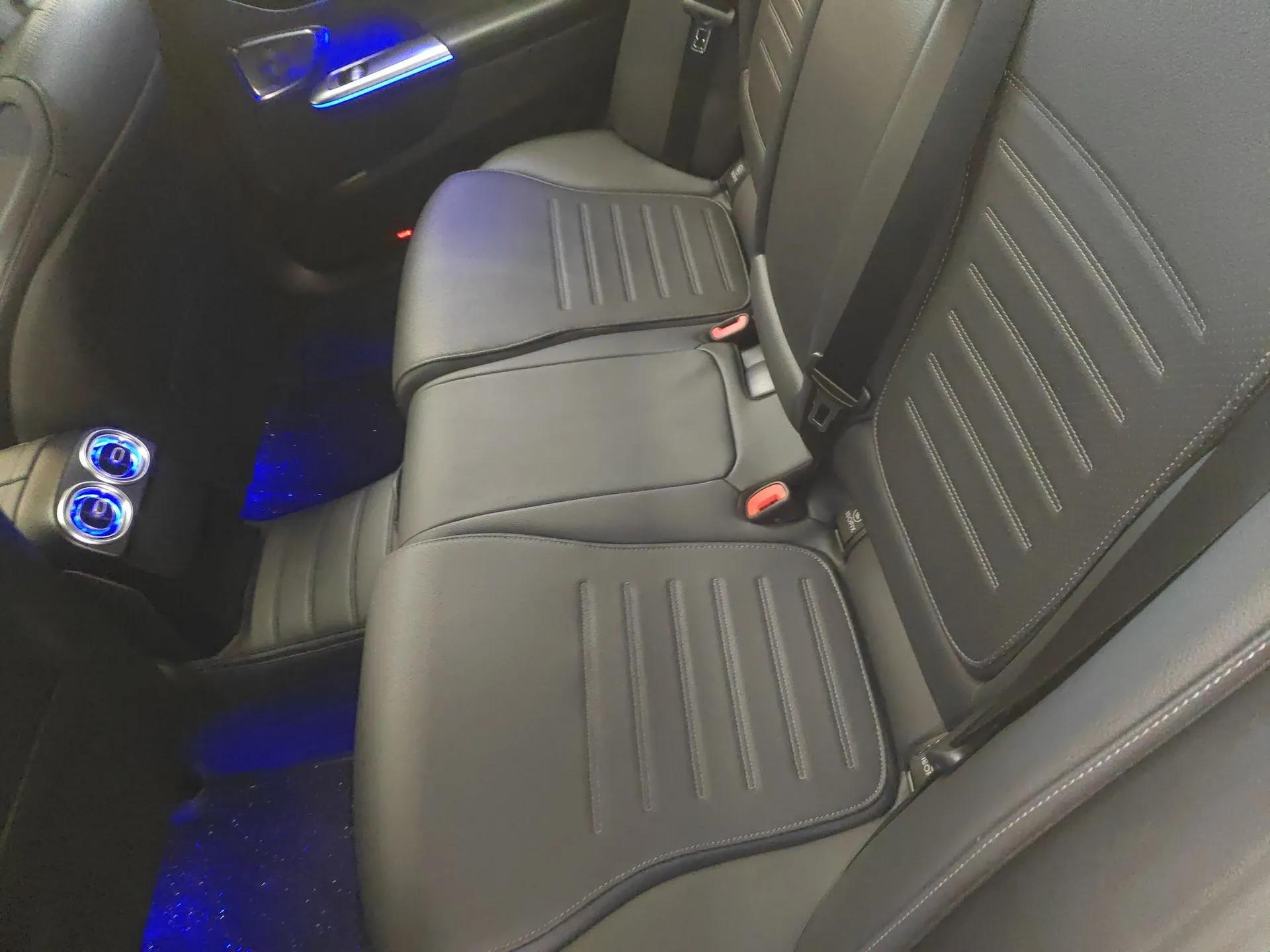 Mercedes-Benz C-Class 2023 C 260 L Bright Night Sports Edition — миниатюра 20
