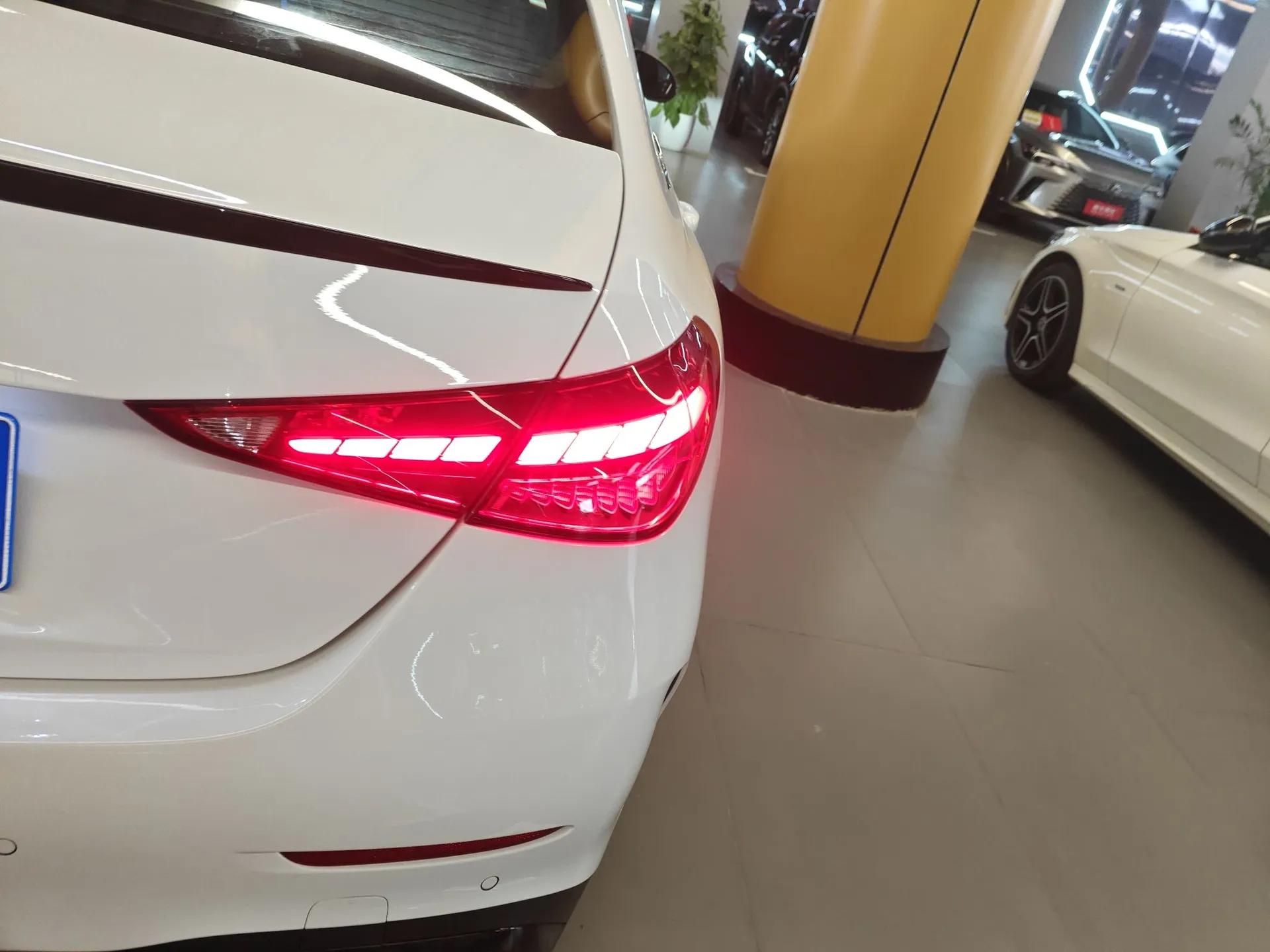 Mercedes-Benz C-Class 2023 C 260 L Bright Night Sports Edition — миниатюра 7