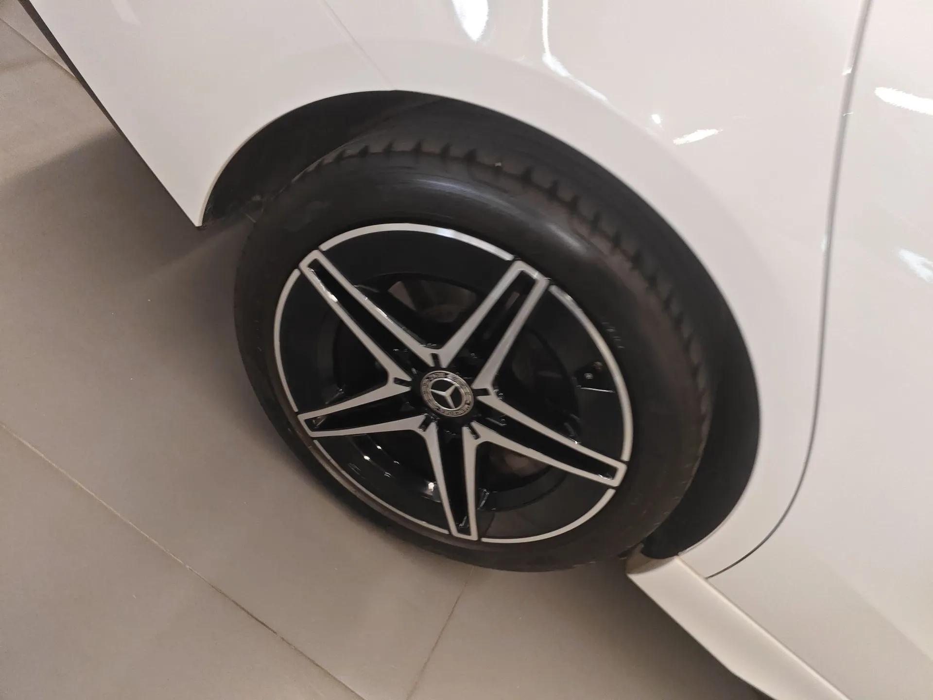 Mercedes-Benz C-Class 2023 C 260 L Bright Night Sports Edition — миниатюра 10