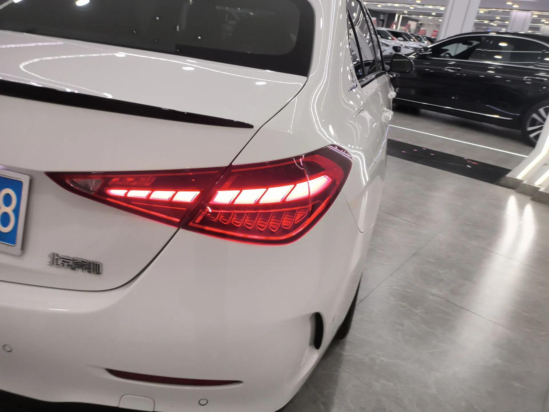 Mercedes-Benz C-Class 2024 C 260 L Brilliant Night Sports Edition — миниатюра 8