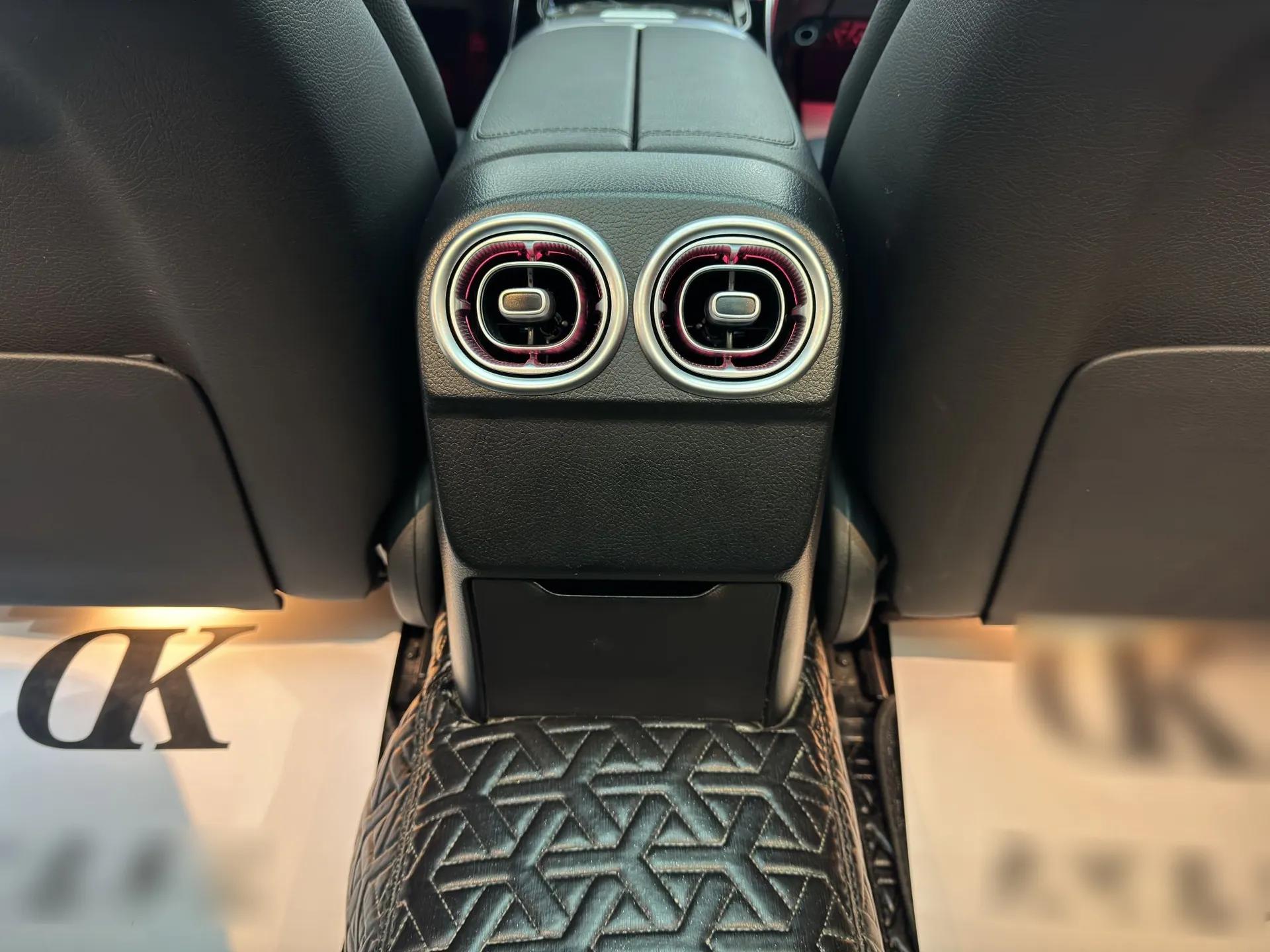 Mercedes-Benz C-Class 2023 C 260 L Sport Edition 4MATIC — миниатюра 10