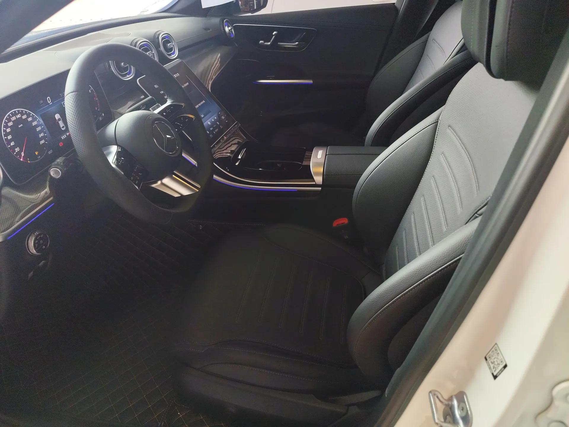 Mercedes-Benz C-Class 2024 Restyled C-Class 260 L Sport Edition — миниатюра 18