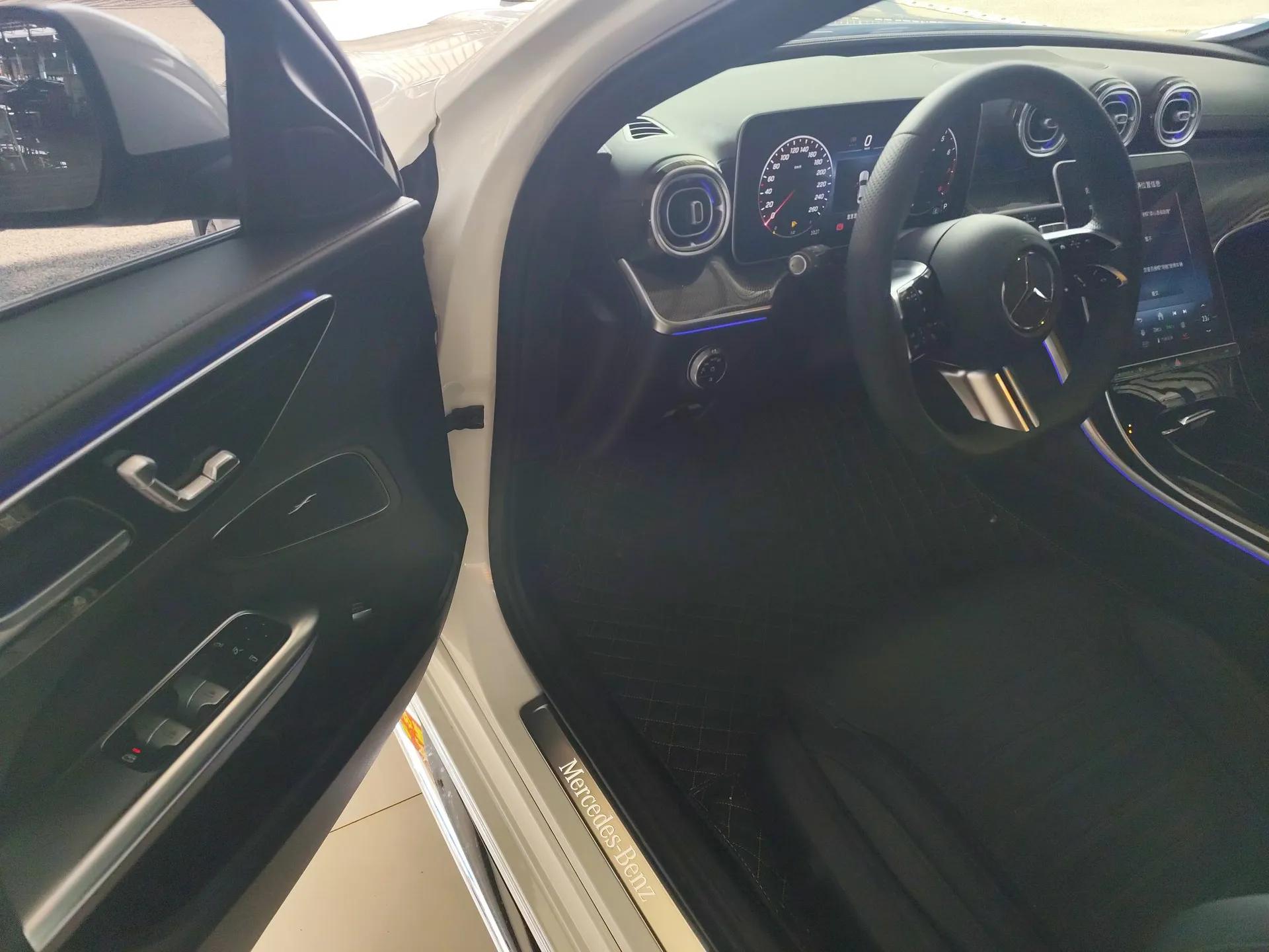 Mercedes-Benz C-Class 2024 Restyled C-Class 260 L Sport Edition — миниатюра 19