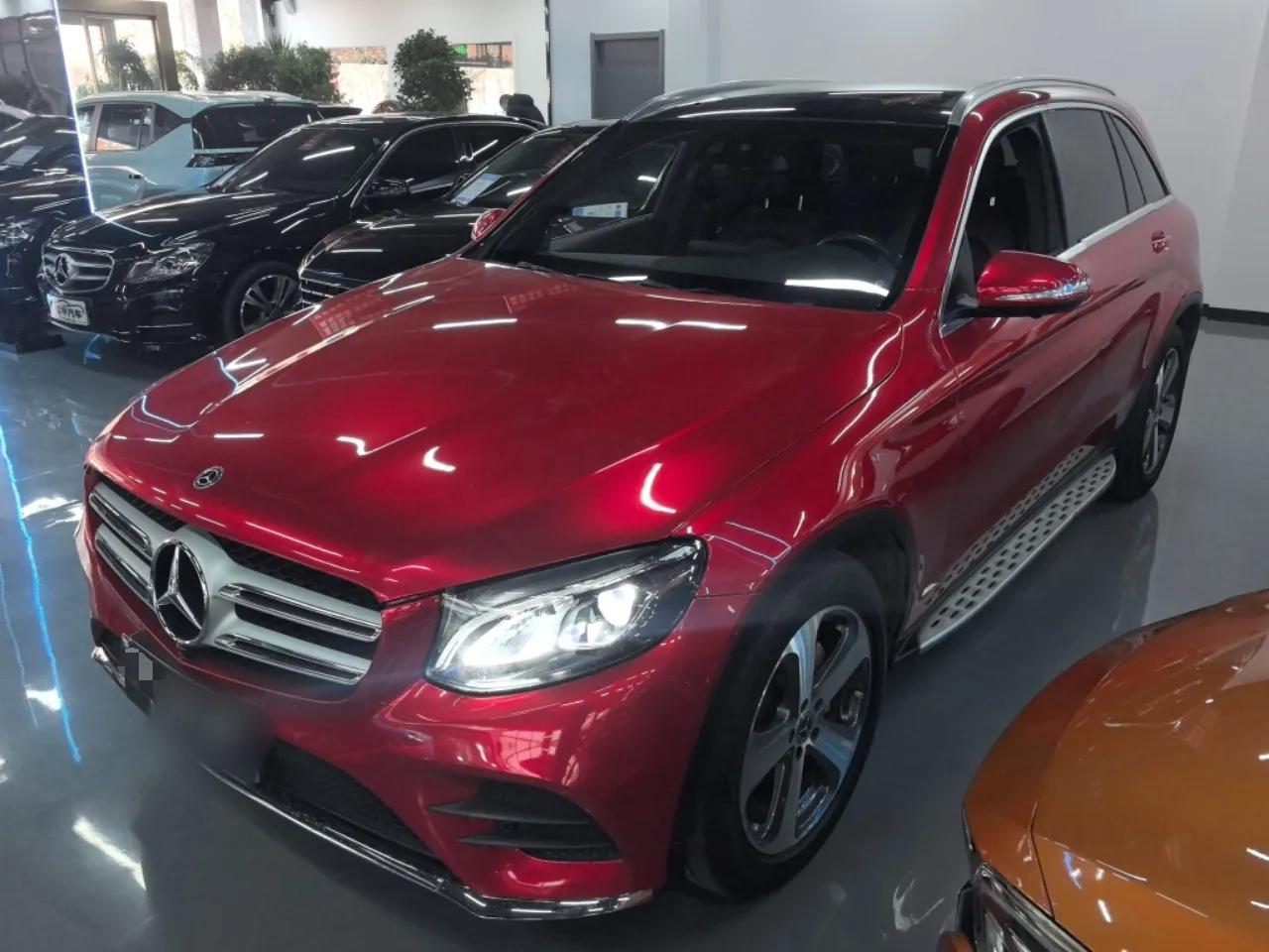 Mercedes-Benz GLC 2017 GLC 260 4MATIC Luxury Model — миниатюра 1