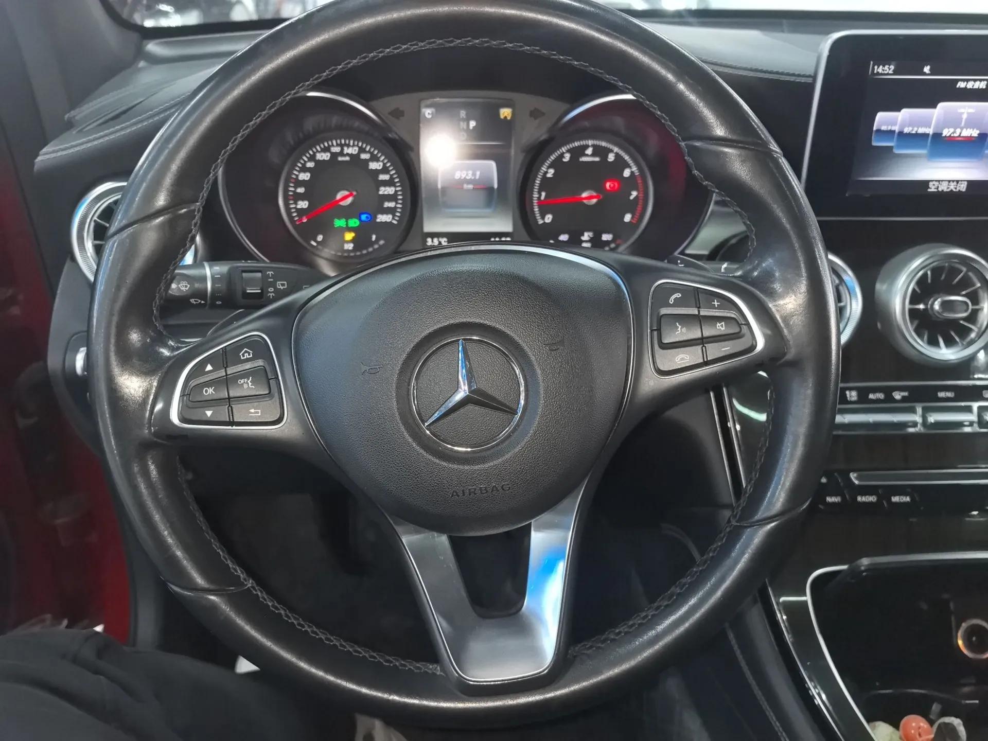 Mercedes-Benz GLC 2017 GLC 260 4MATIC Luxury Model — миниатюра 13