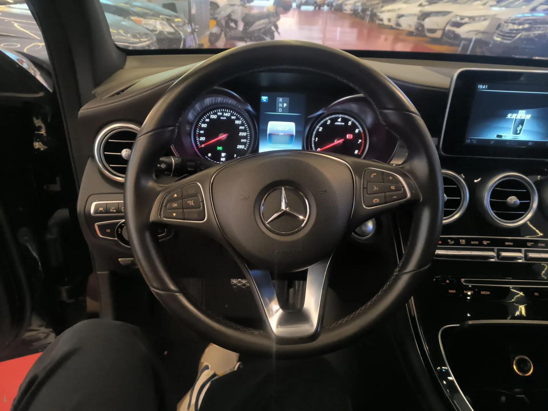 Mercedes-Benz GLC 2017 GLC 260 4MATIC Luxury Model — миниатюра 13