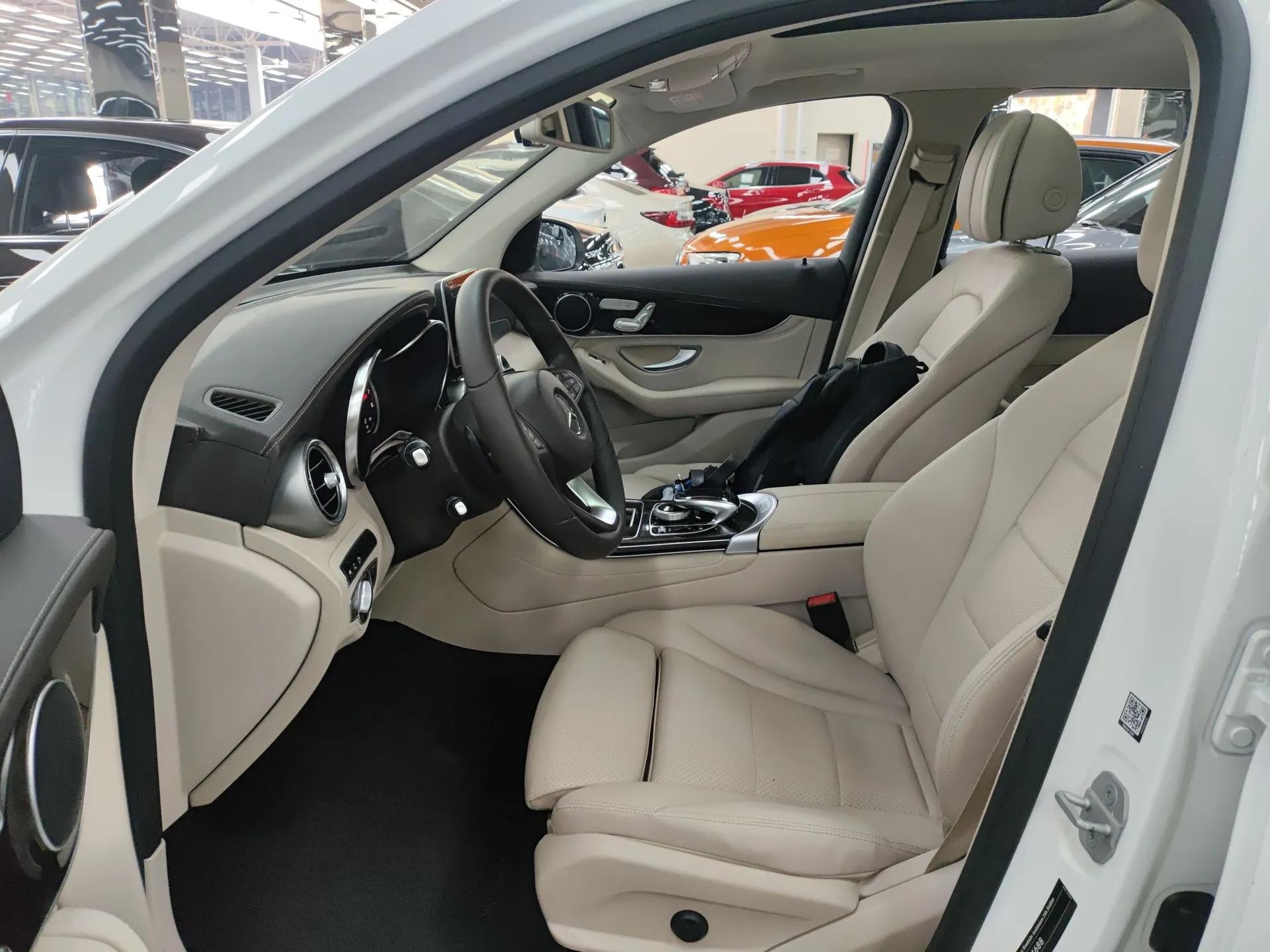 Mercedes-Benz GLC 2016 GLC 260 4MATIC Luxury Model — миниатюра 18