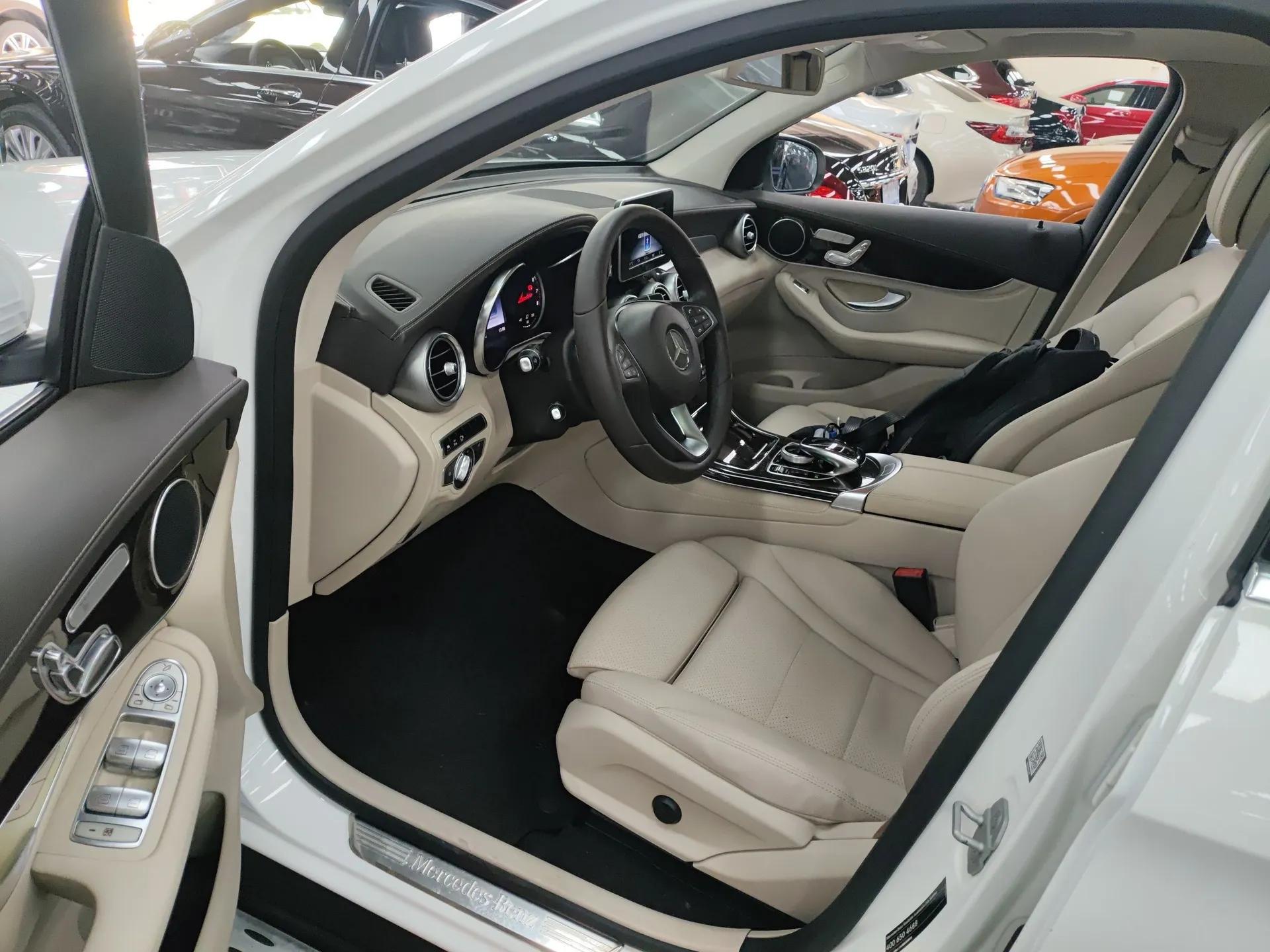 Mercedes-Benz GLC 2016 GLC 260 4MATIC Luxury Model — миниатюра 19