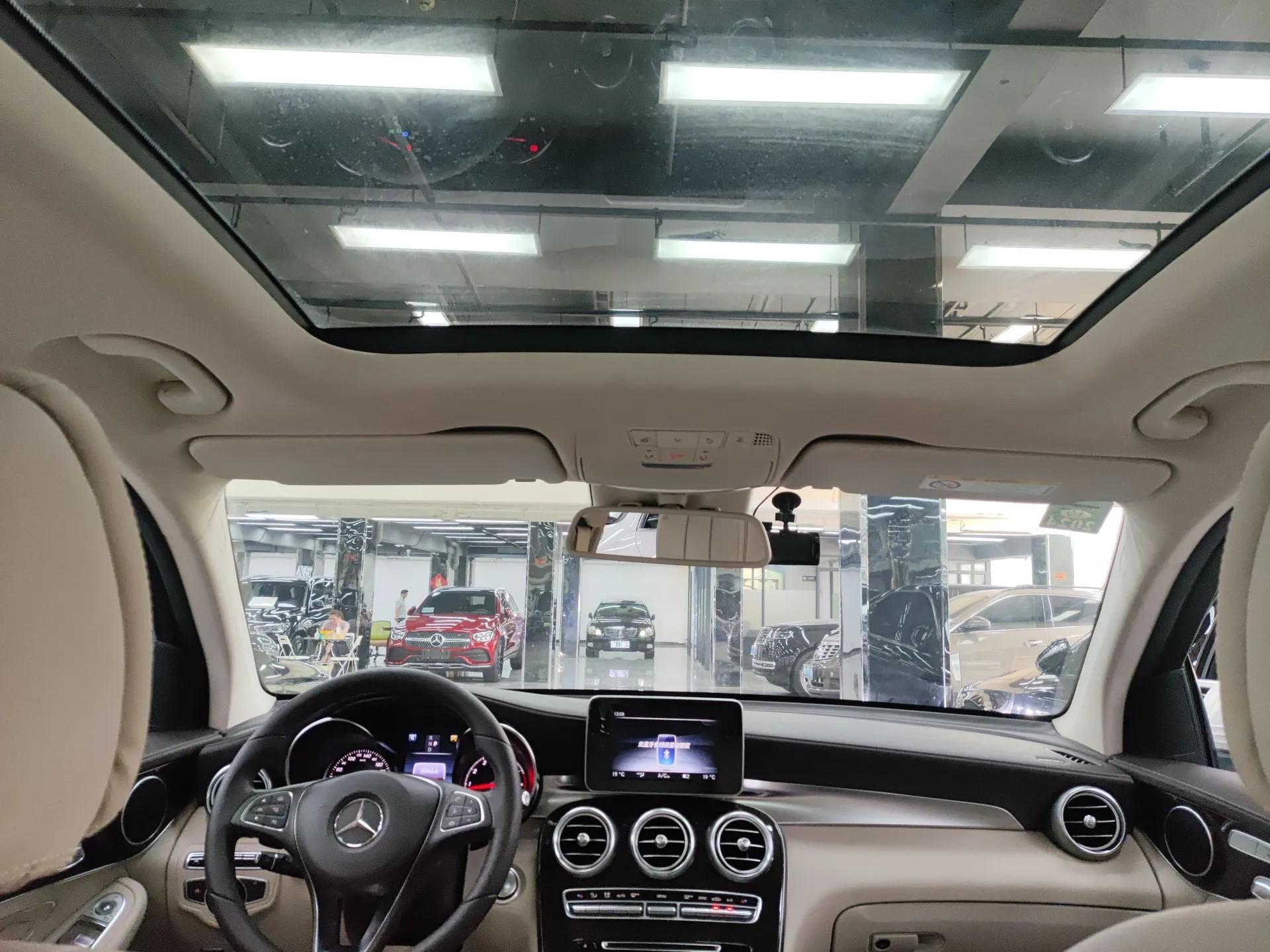 Mercedes-Benz GLC 2016 GLC 260 4MATIC Luxury Model — миниатюра 21