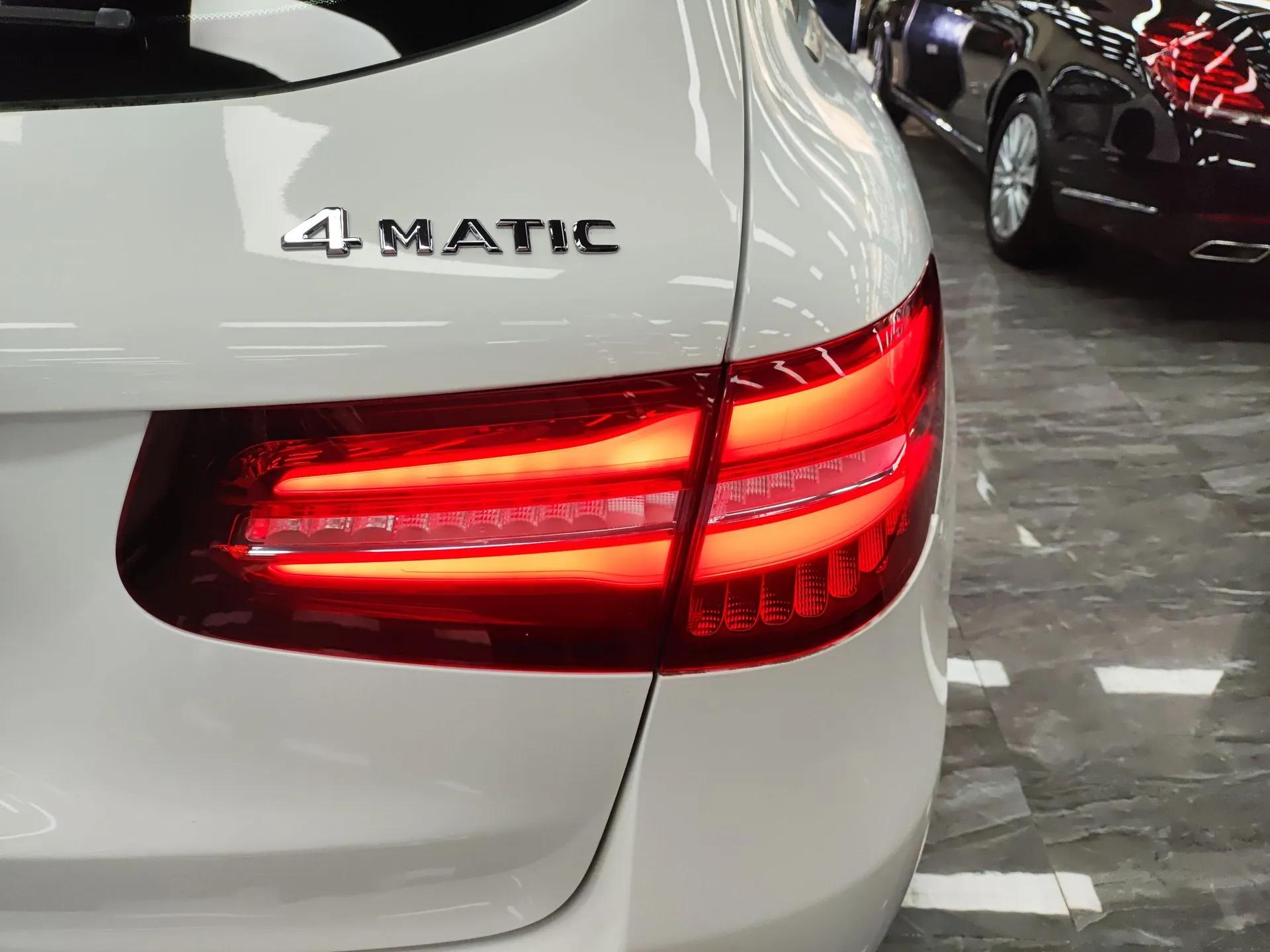 Mercedes-Benz GLC 2016 GLC 260 4MATIC Luxury Model — миниатюра 7