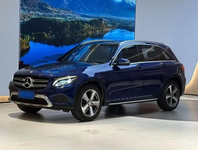 Mercedes-Benz GLC 2016 GLC 260 4MATIC Luxury Model — миниатюра 1