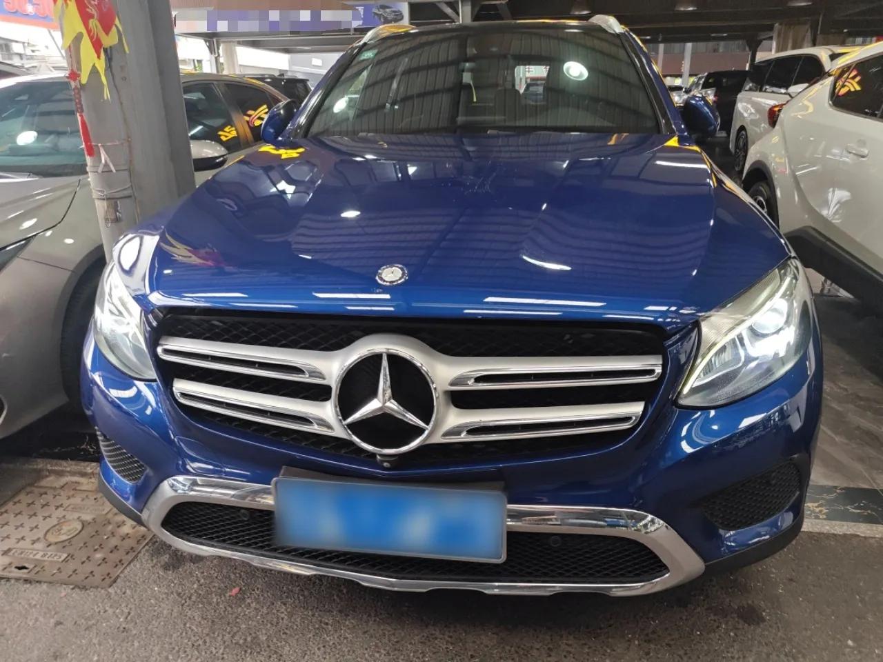 Mercedes-Benz GLC 2016 GLC 260 4MATIC Luxury Model — миниатюра 2