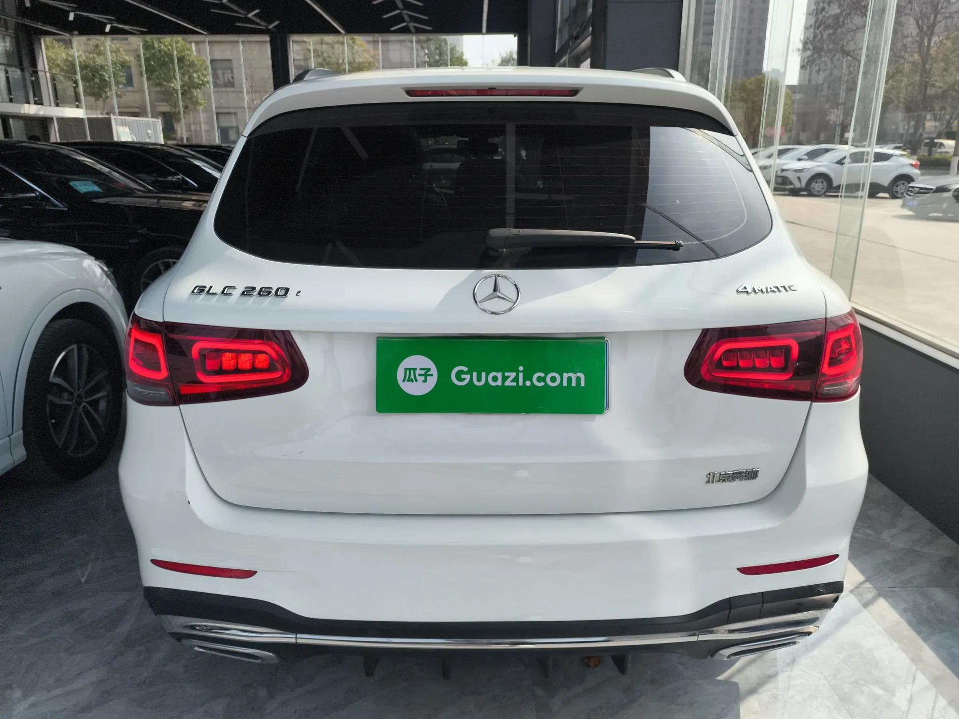Mercedes-Benz GLC 2021 GLC 260 L 4MATIC Luxury Model — миниатюра 3