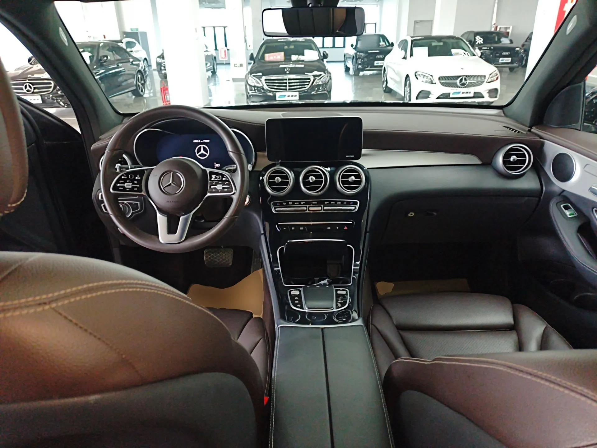 Mercedes-Benz GLC 2021 GLC 260 L 4MATIC Dynamic Edition — миниатюра 13
