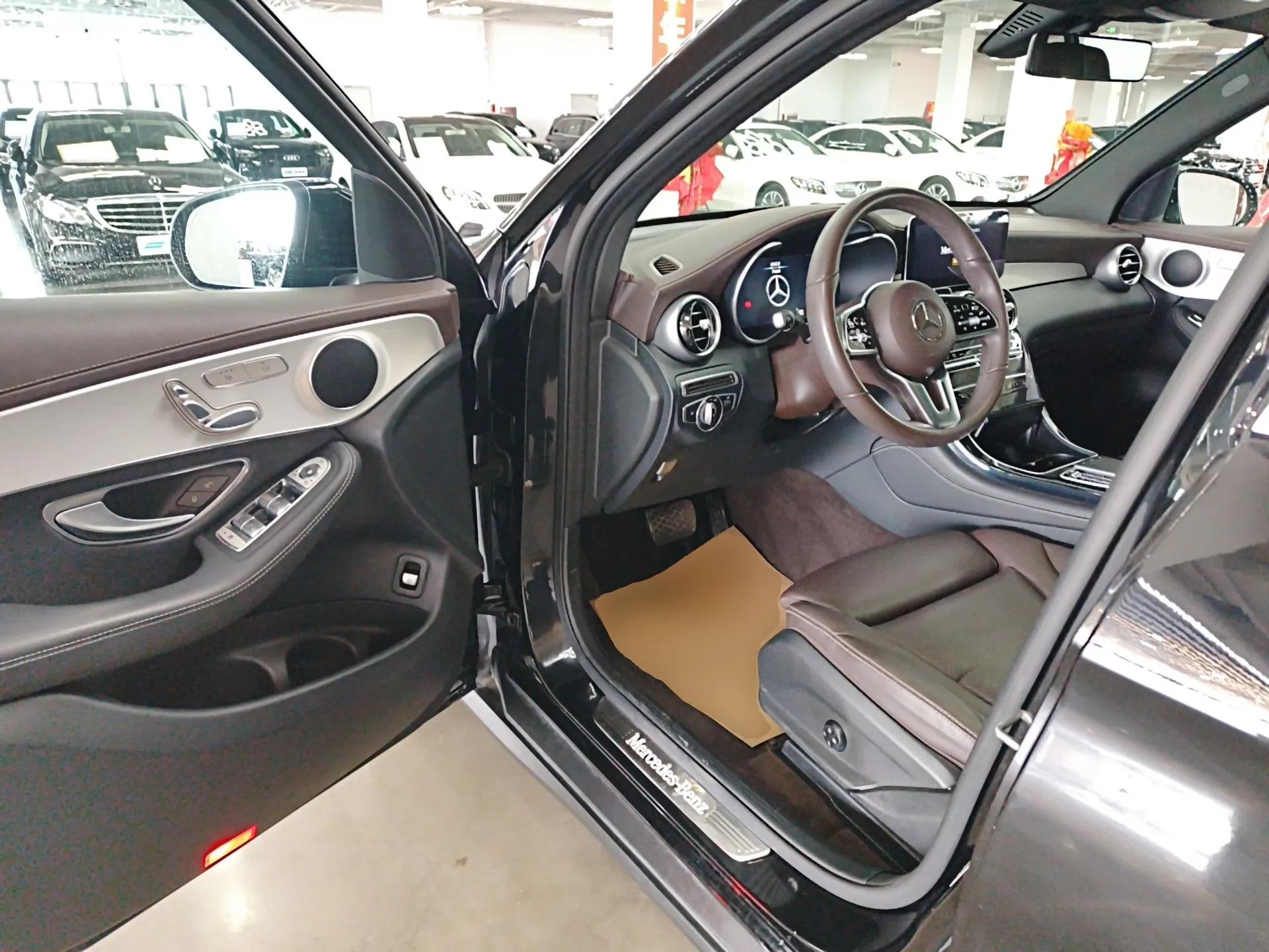 Mercedes-Benz GLC 2021 GLC 260 L 4MATIC Dynamic Edition — миниатюра 19