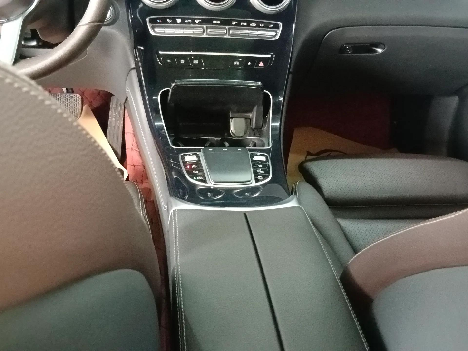 Mercedes-Benz GLC 2021 GLC 260 L 4MATIC Dynamic Edition — миниатюра 17