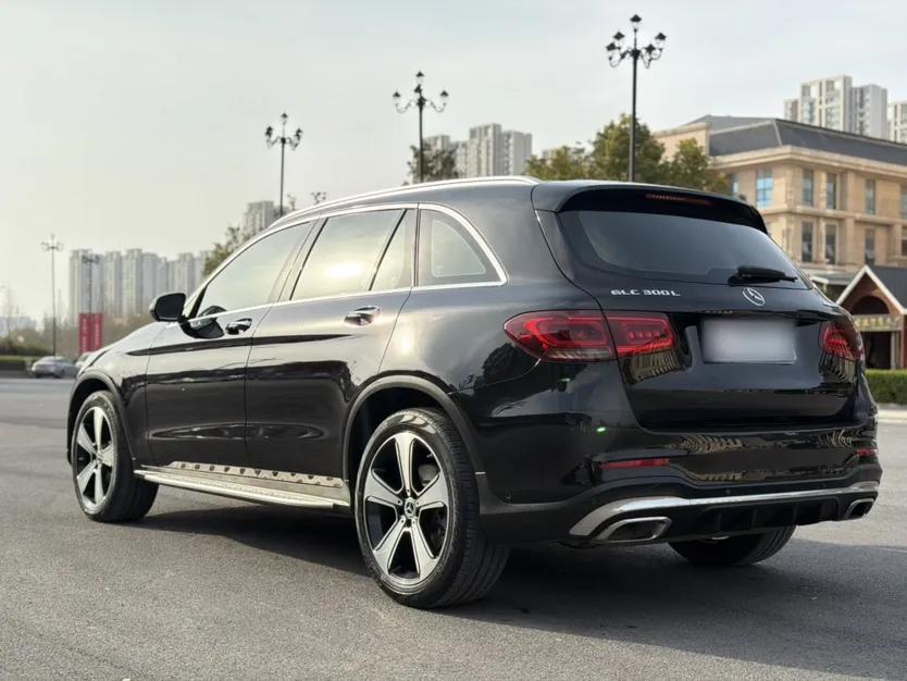 Mercedes-Benz GLC 2022 Facelifted GLC 300 L 4MATIC Luxury Edition — миниатюра 11