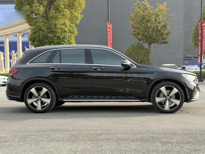 Mercedes-Benz GLC 2022 Facelifted GLC 300 L 4MATIC Luxury Edition — миниатюра 7