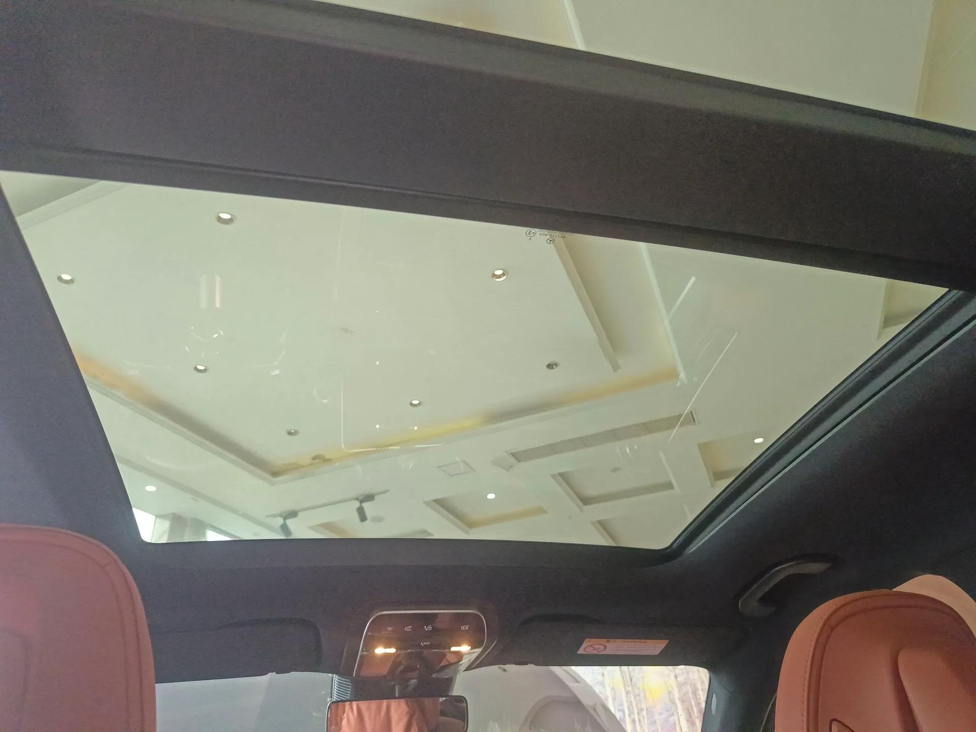 Mercedes-Benz GLC 2024 Facelifted GLC 260 L 4MATIC Luxury Version 5 Seats — миниатюра 19