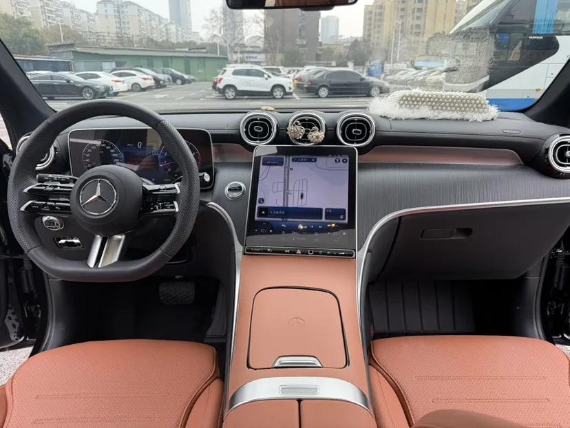 Mercedes-Benz GLC 2024 Facelifted GLC 260 L 4MATIC Luxury Version 5 Seats — миниатюра 22
