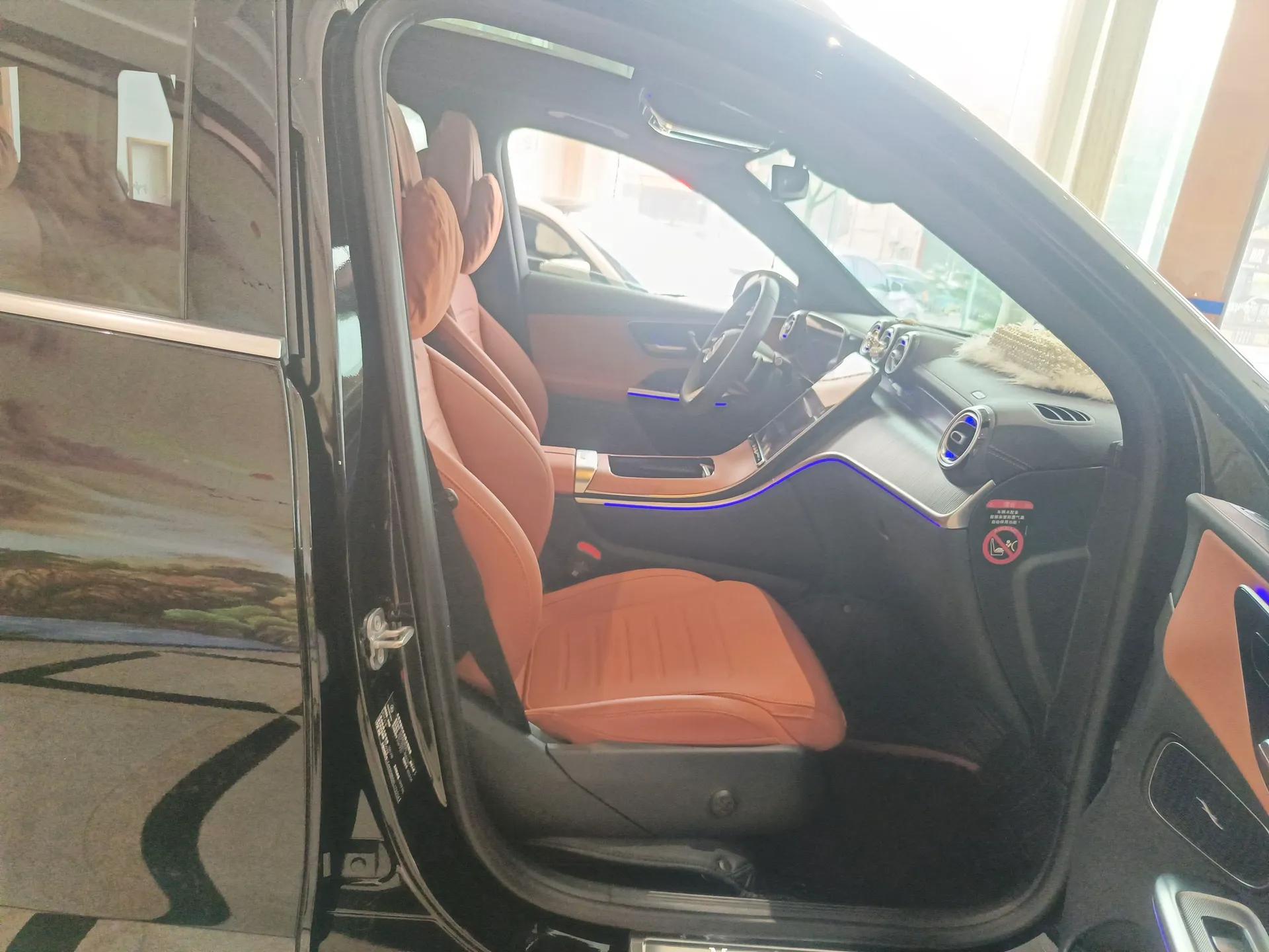 Mercedes-Benz GLC 2024 Facelifted GLC 260 L 4MATIC Luxury Version 5 Seats — миниатюра 25