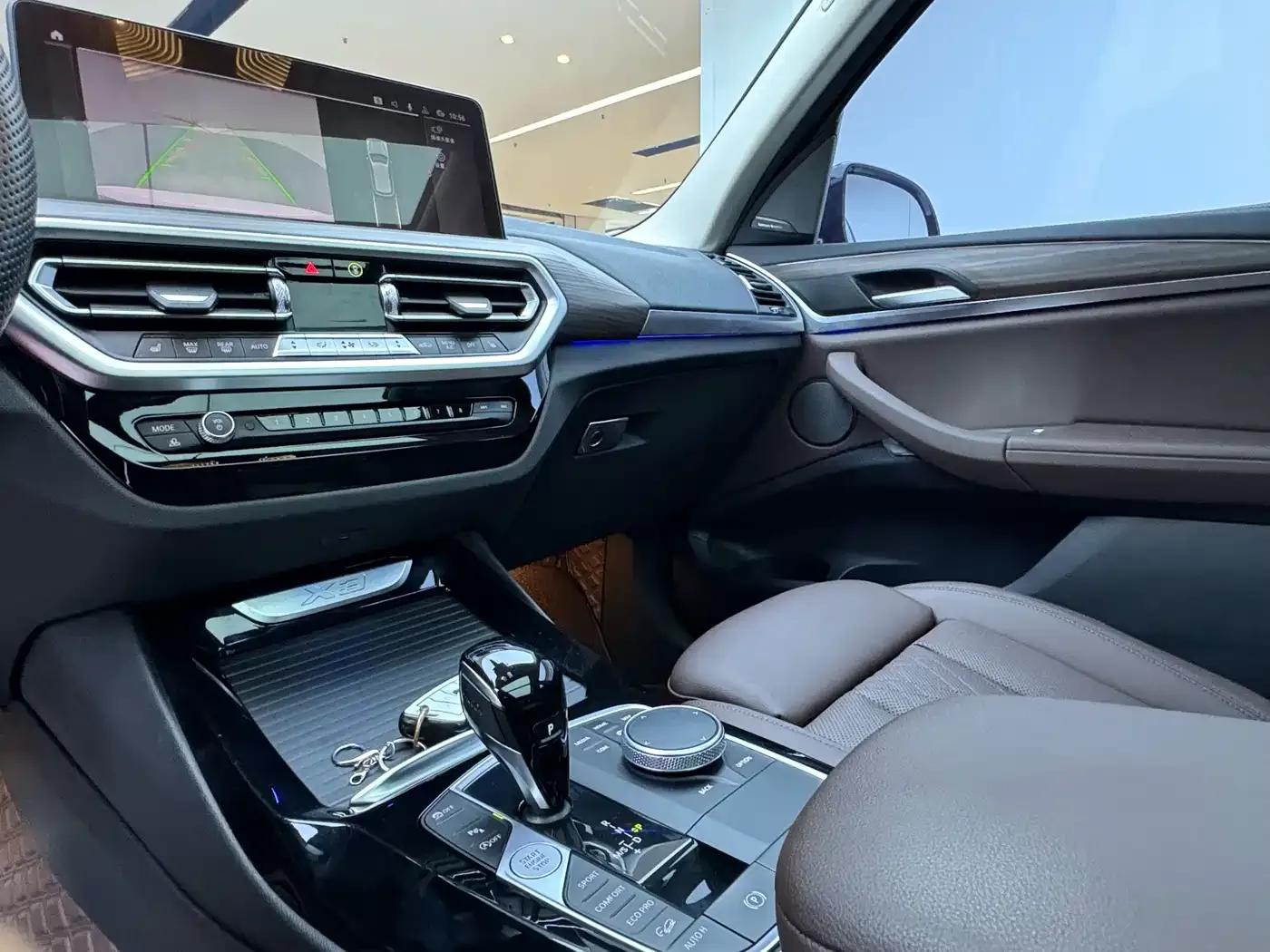 BMW X3 2022 xDrive30i Leading Edition M Sport Package — миниатюра 8