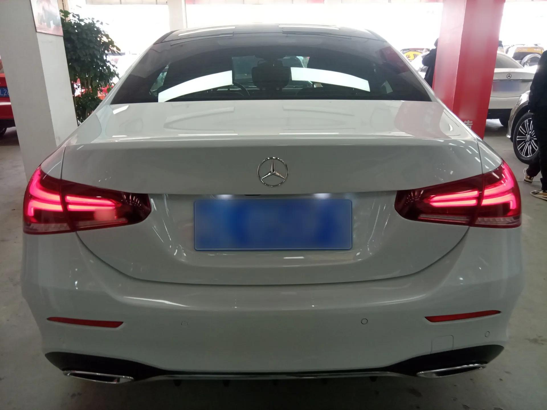 Mercedes-Benz A-Class 2021 A 200 L Sport Sedan Fashion Model — миниатюра 3