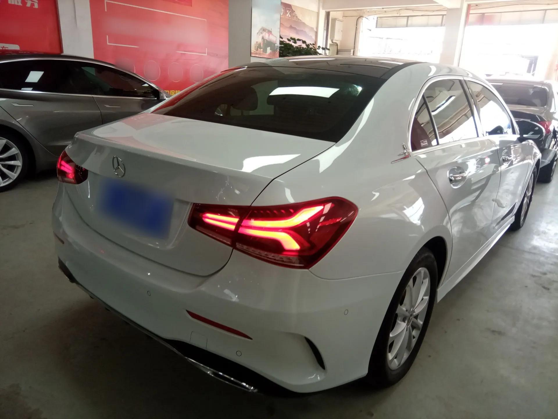 Mercedes-Benz A-Class 2021 A 200 L Sport Sedan Fashion Model — миниатюра 4