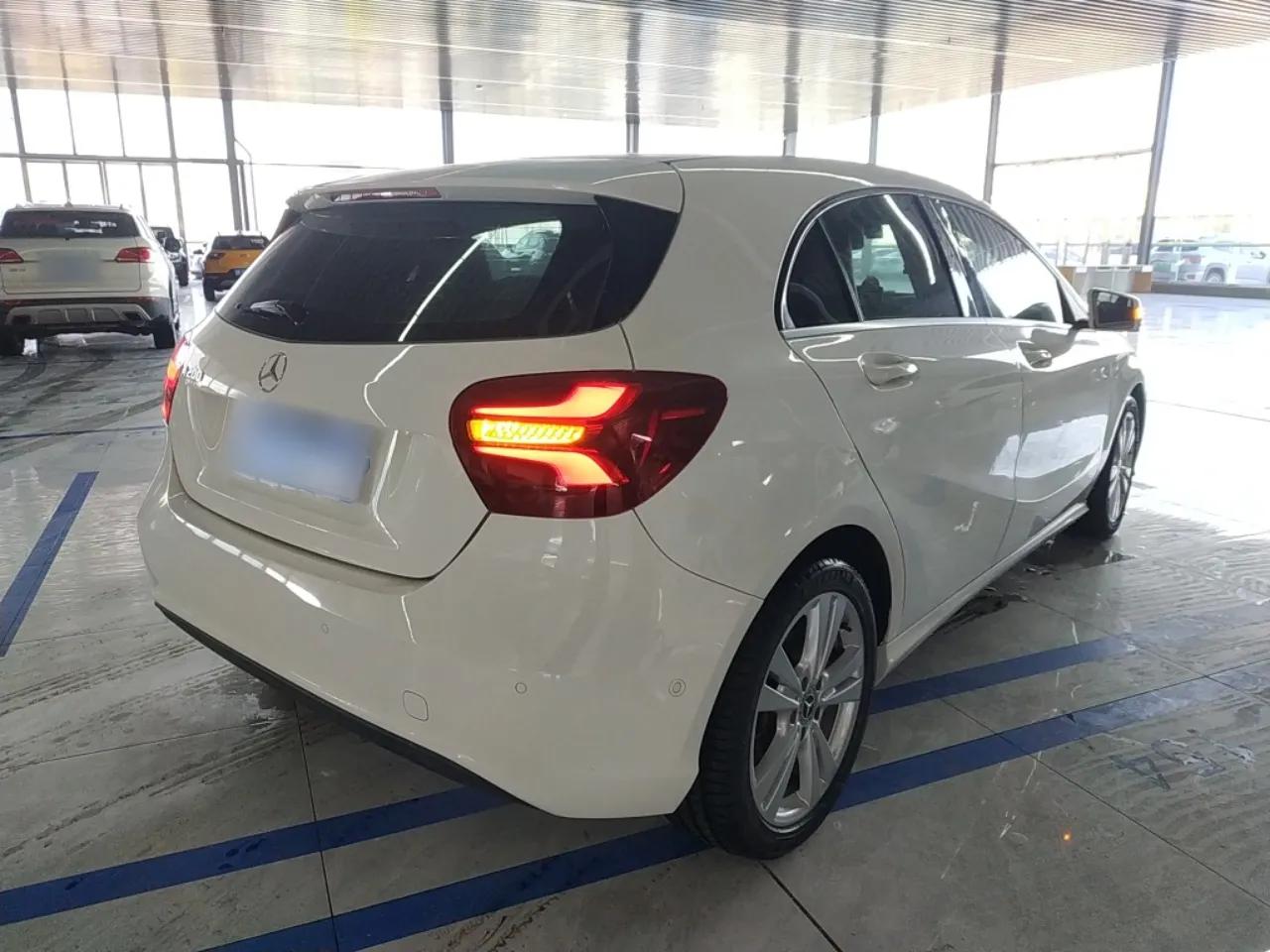 Mercedes-Benz A-Class 2017 Revised A 200 Dynamic Edition — миниатюра 6