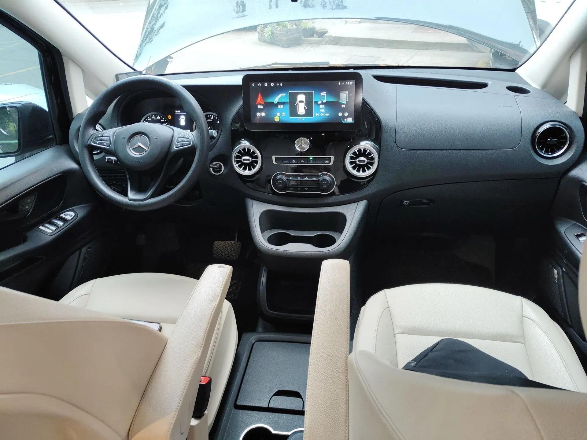 Mercedes-Benz Vito 2021 2.0T Elite Version 7 Seats — миниатюра 13