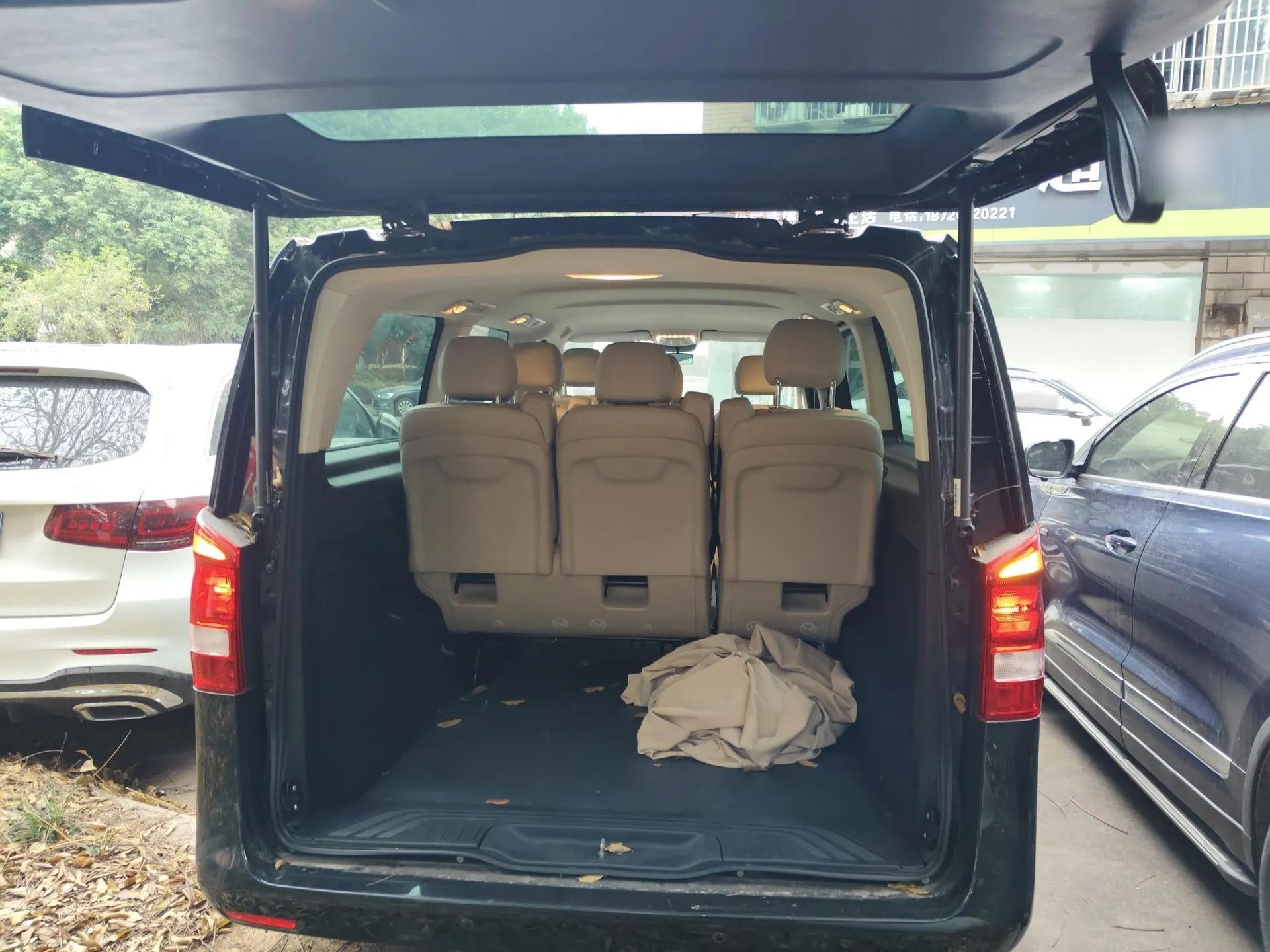 Mercedes-Benz Vito 2021 2.0T Elite Version 7 Seats — миниатюра 22