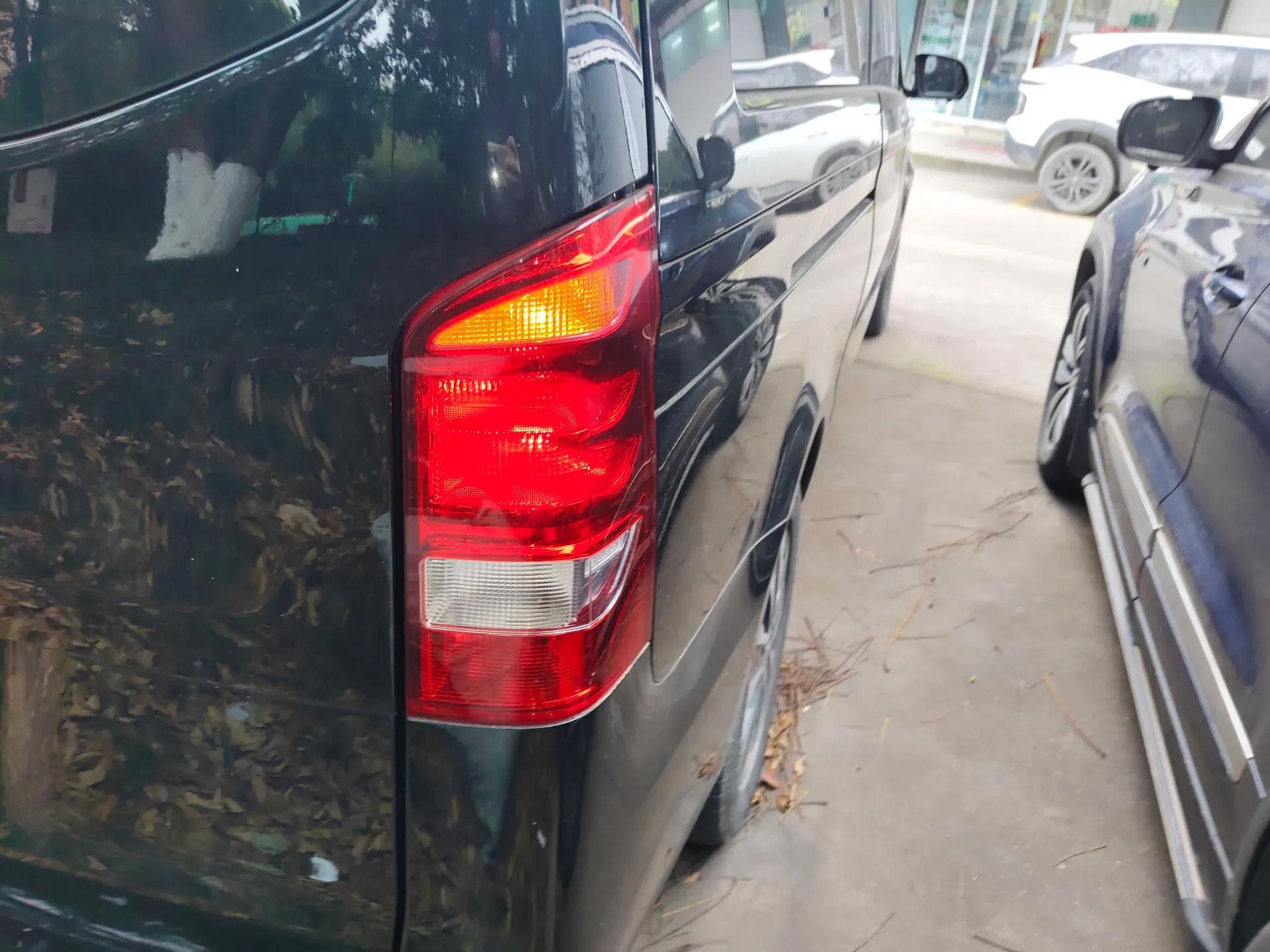 Mercedes-Benz Vito 2021 2.0T Elite Version 7 Seats — миниатюра 7