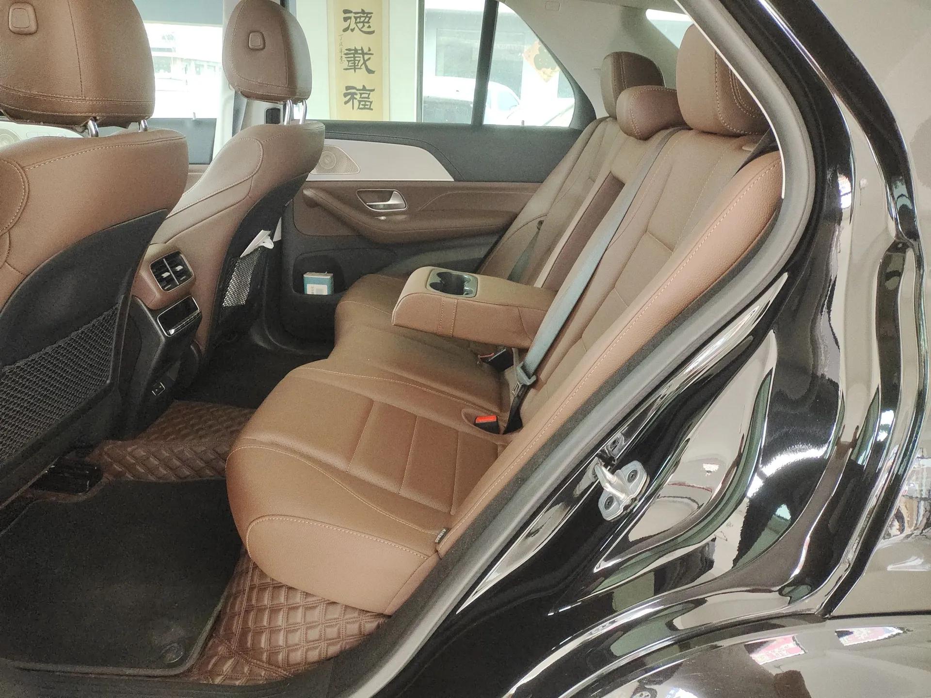Mercedes-Benz GLE 2024 GLE 350 4MATIC Dynamic Edition — миниатюра 13