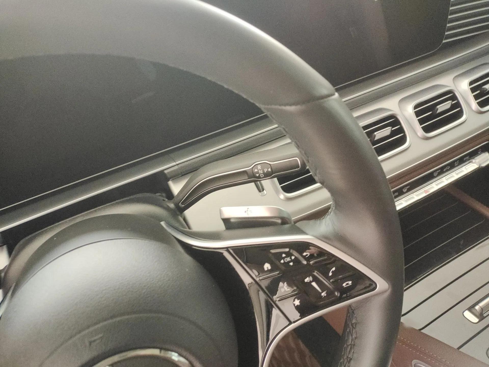 Mercedes-Benz GLE 2024 GLE 350 4MATIC Dynamic Edition — миниатюра 10