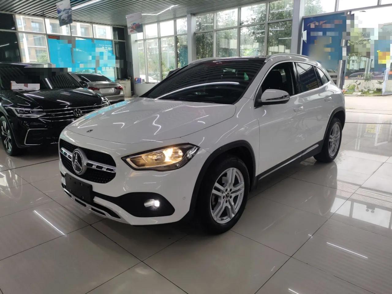 Mercedes-Benz GLA 2020 GLA 180 — миниатюра 1