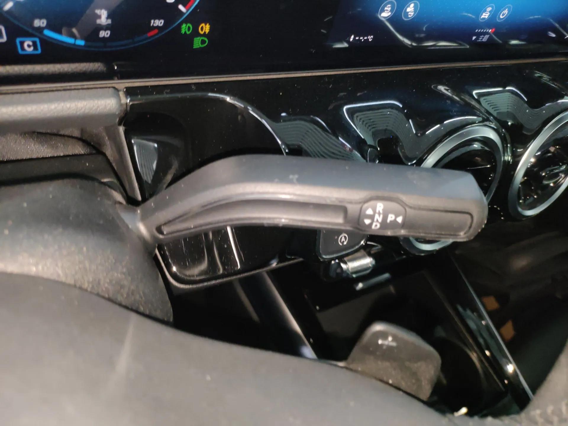 Mercedes-Benz GLA 2020 GLA 180 — миниатюра 15