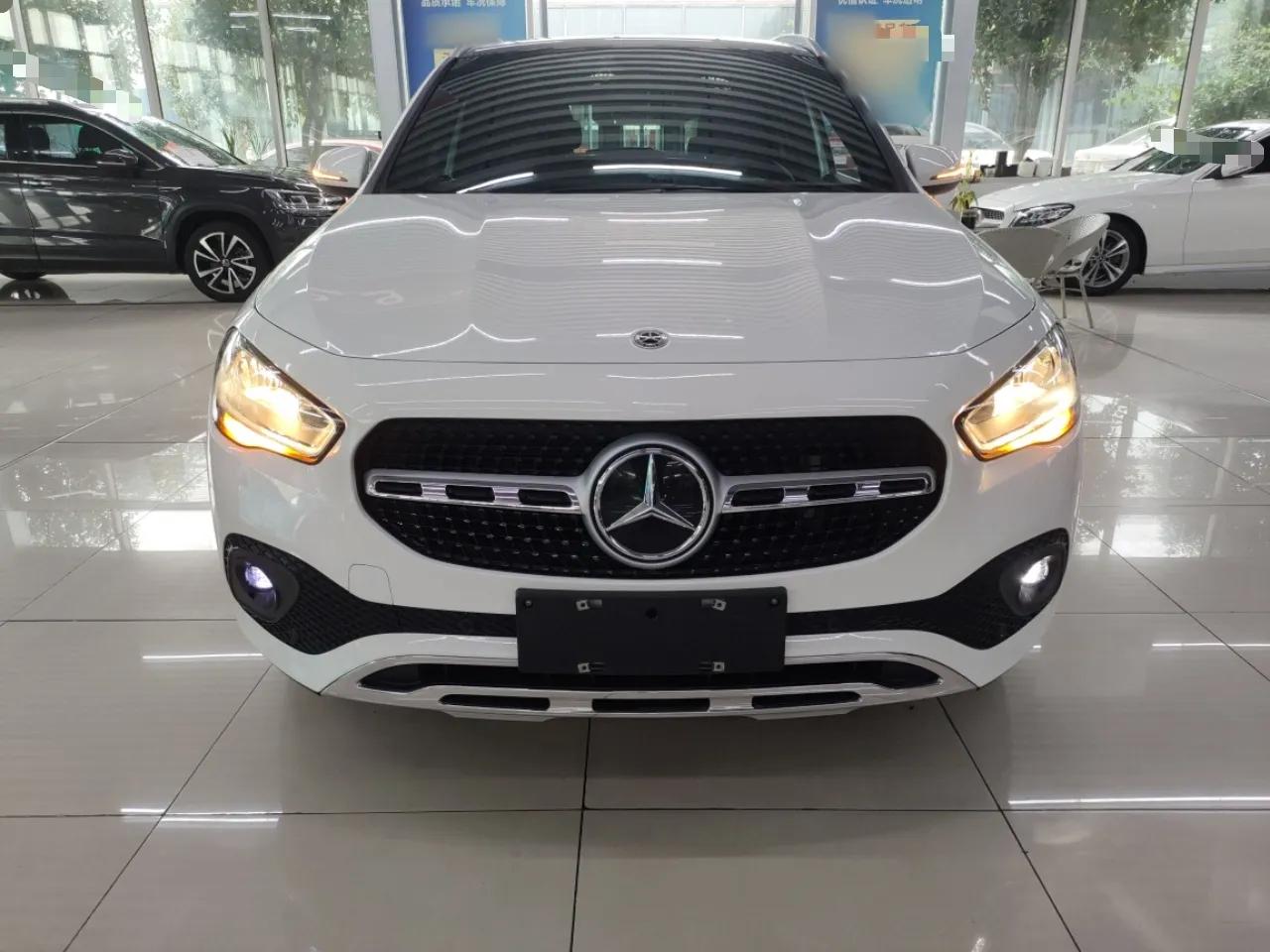 Mercedes-Benz GLA 2020 GLA 180 — миниатюра 3