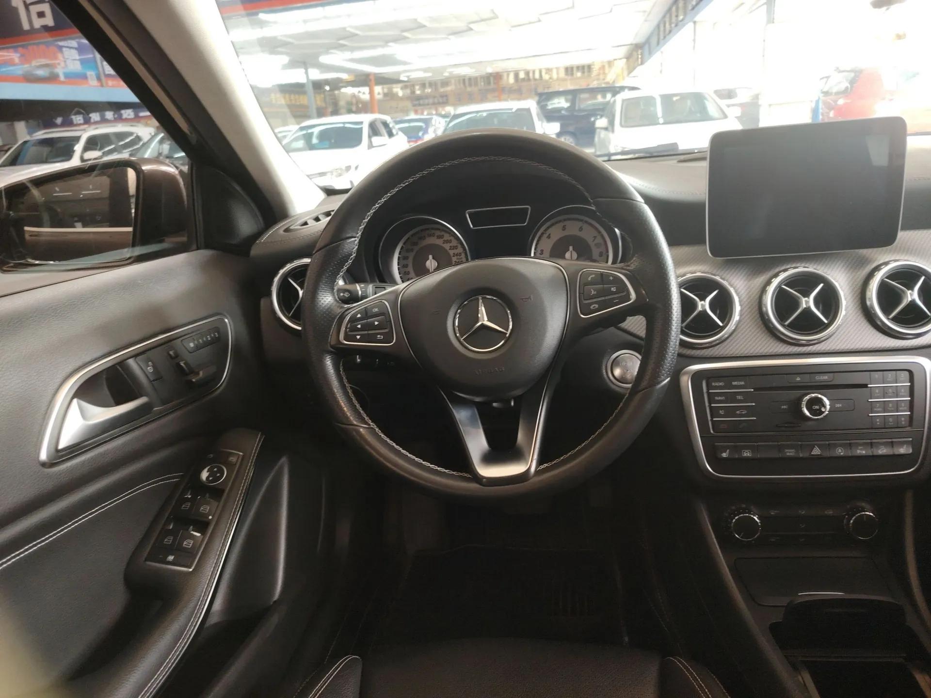 Mercedes-Benz GLA 2016 GLA 220 4MATIC Fashion Edition — миниатюра 13