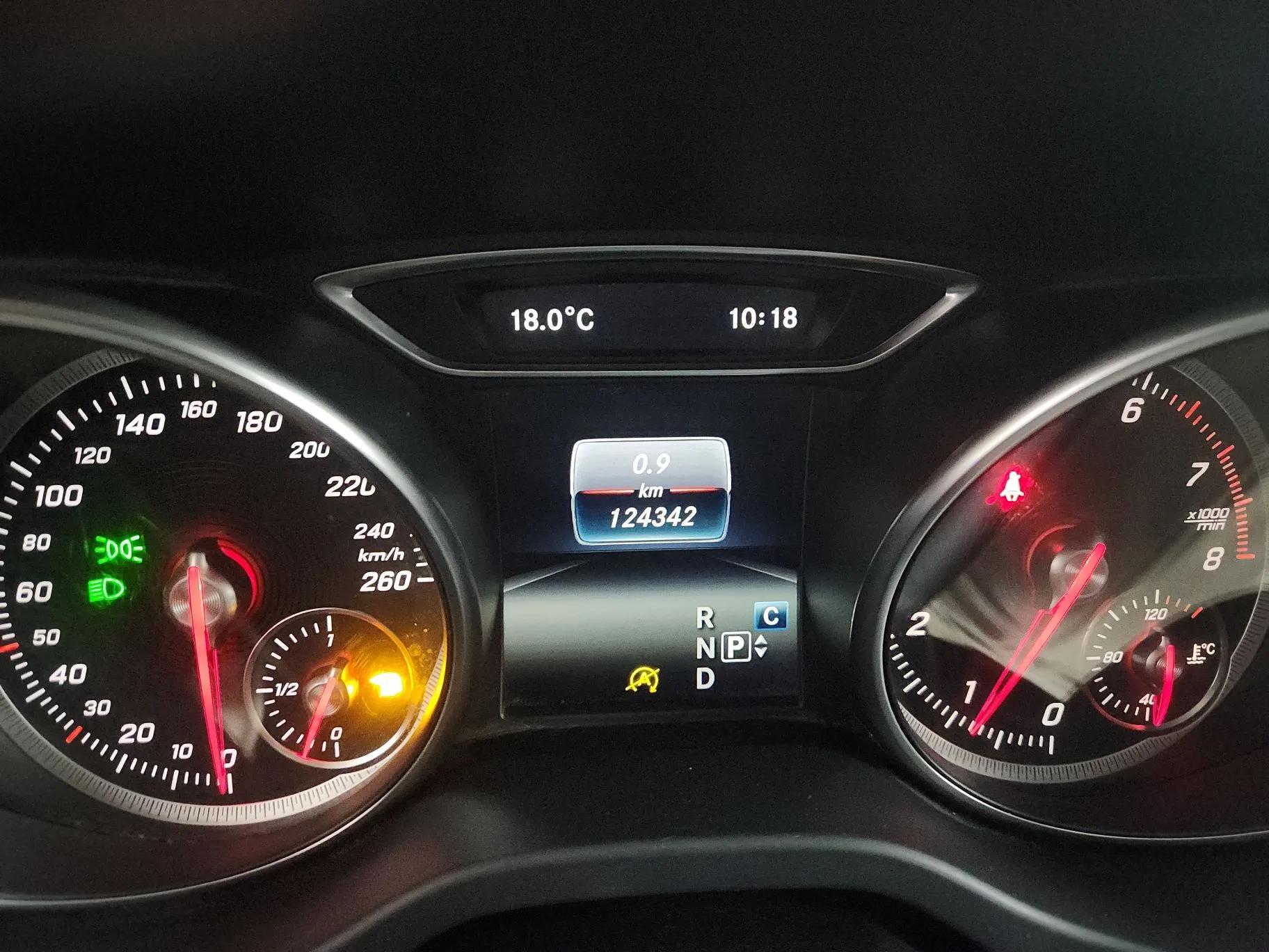 Mercedes-Benz GLA 2017 GLA 200 Sport Edition — миниатюра 13