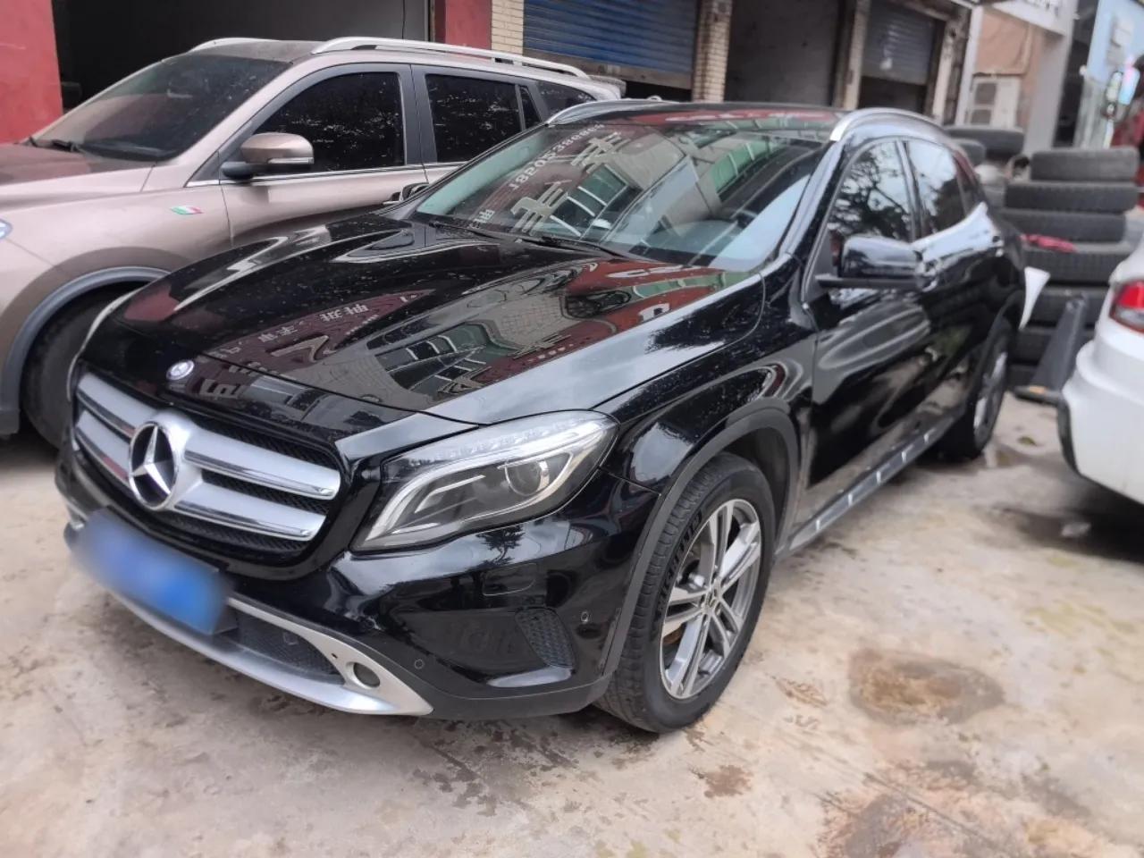 Mercedes-Benz GLA 2016 GLA 220 4MATIC Fashion Edition — миниатюра 1